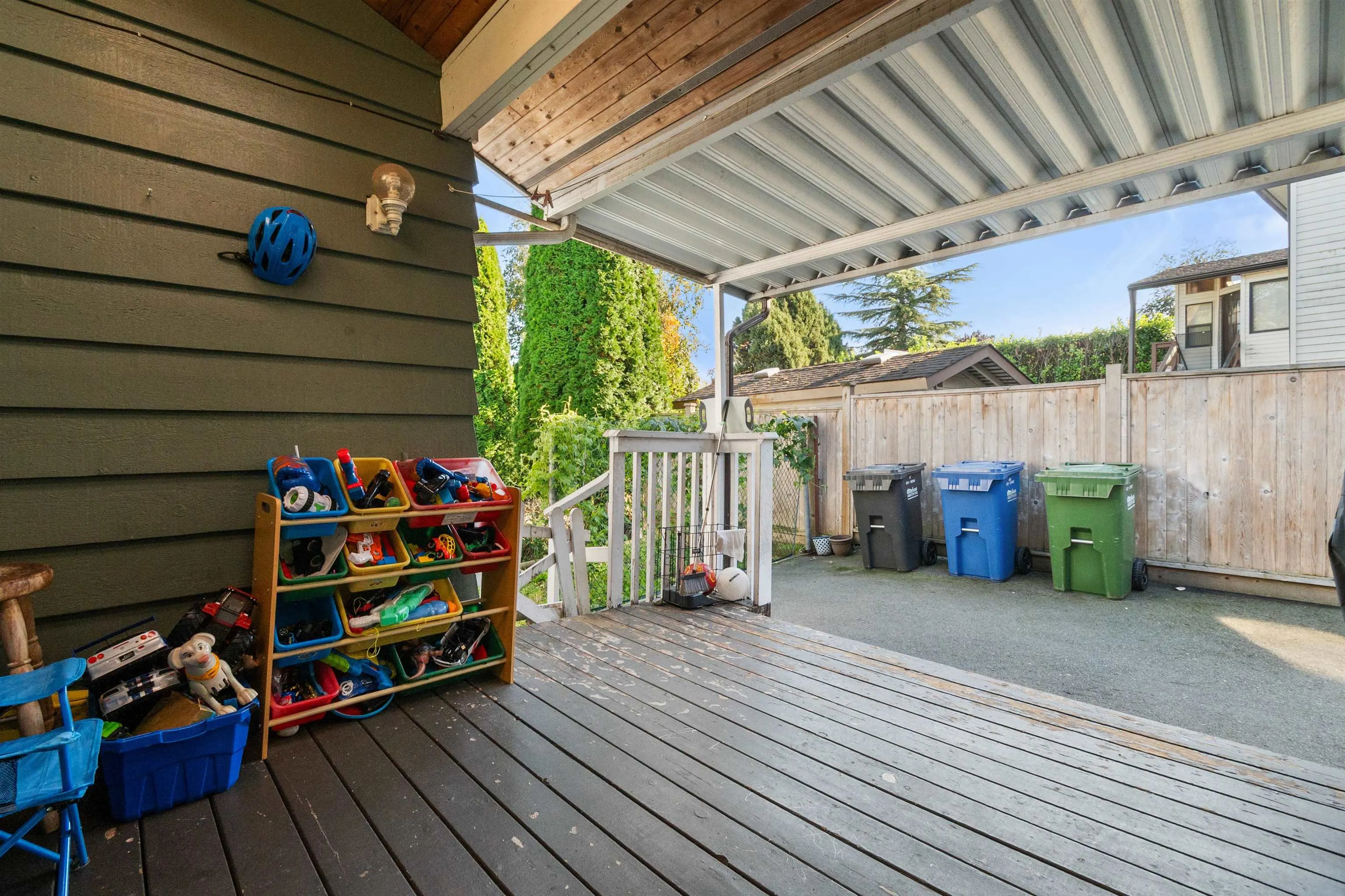 3752 Harwood Crescent