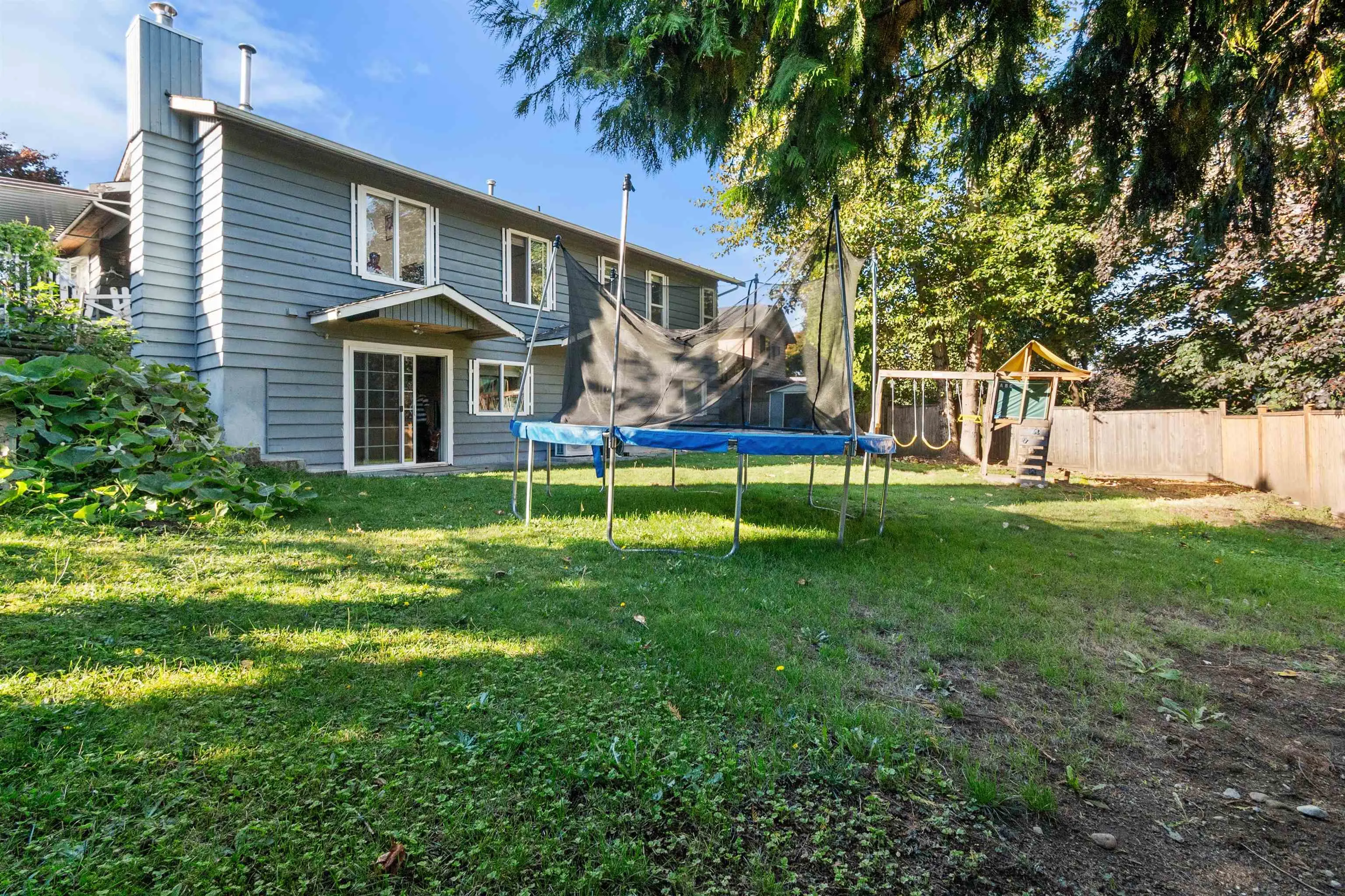 3752 Harwood Crescent