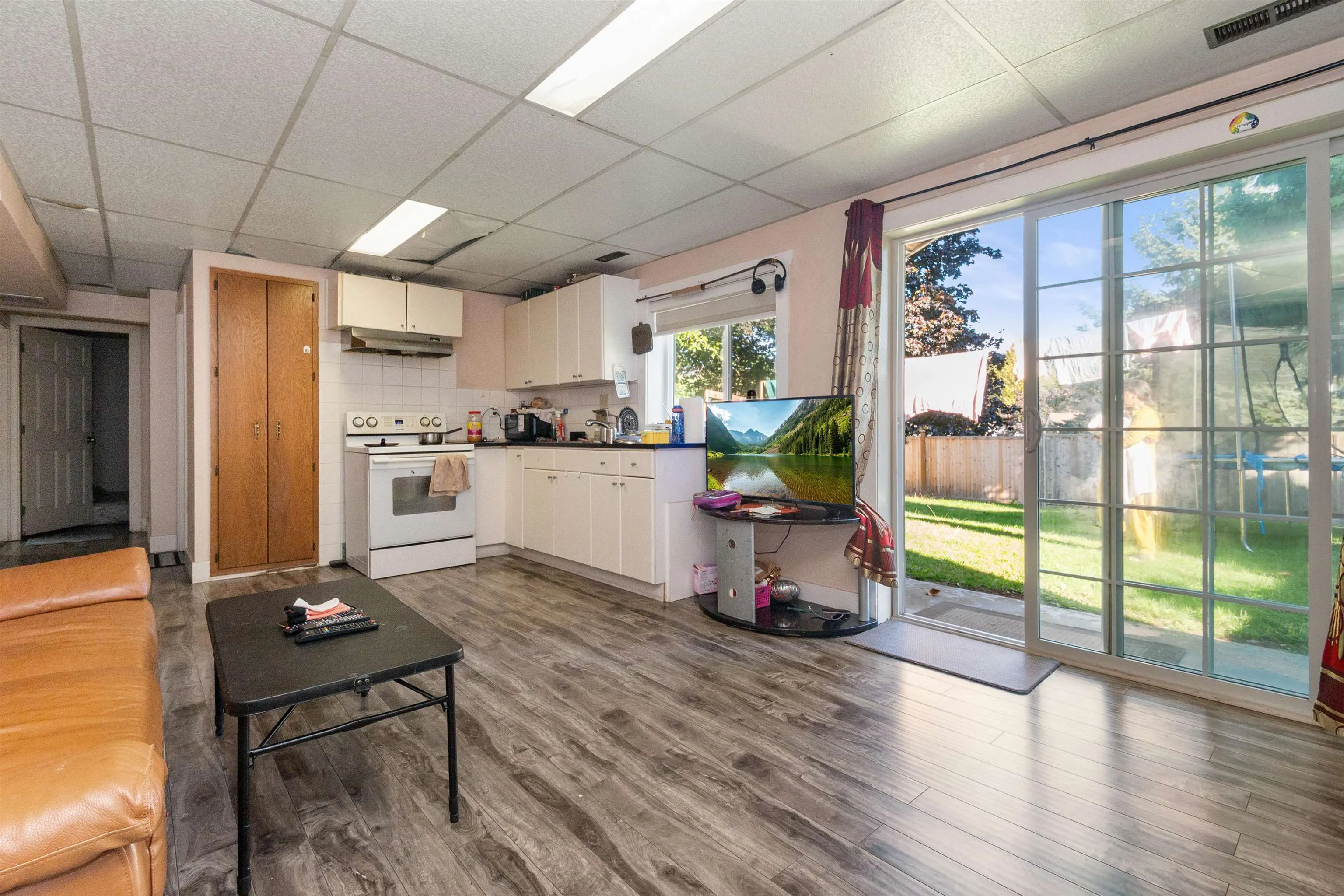 3752 Harwood Crescent