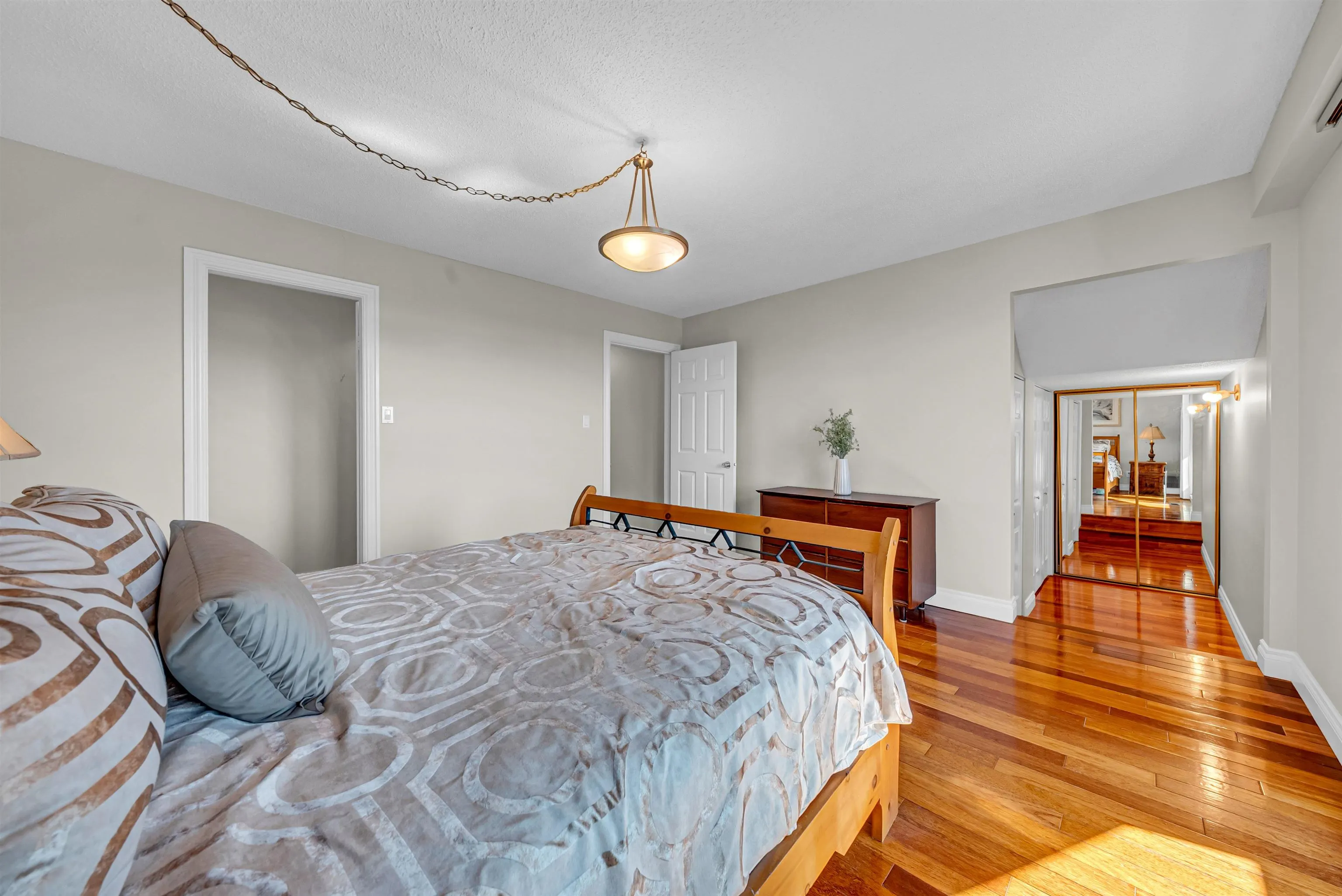 7347 Queenston Court