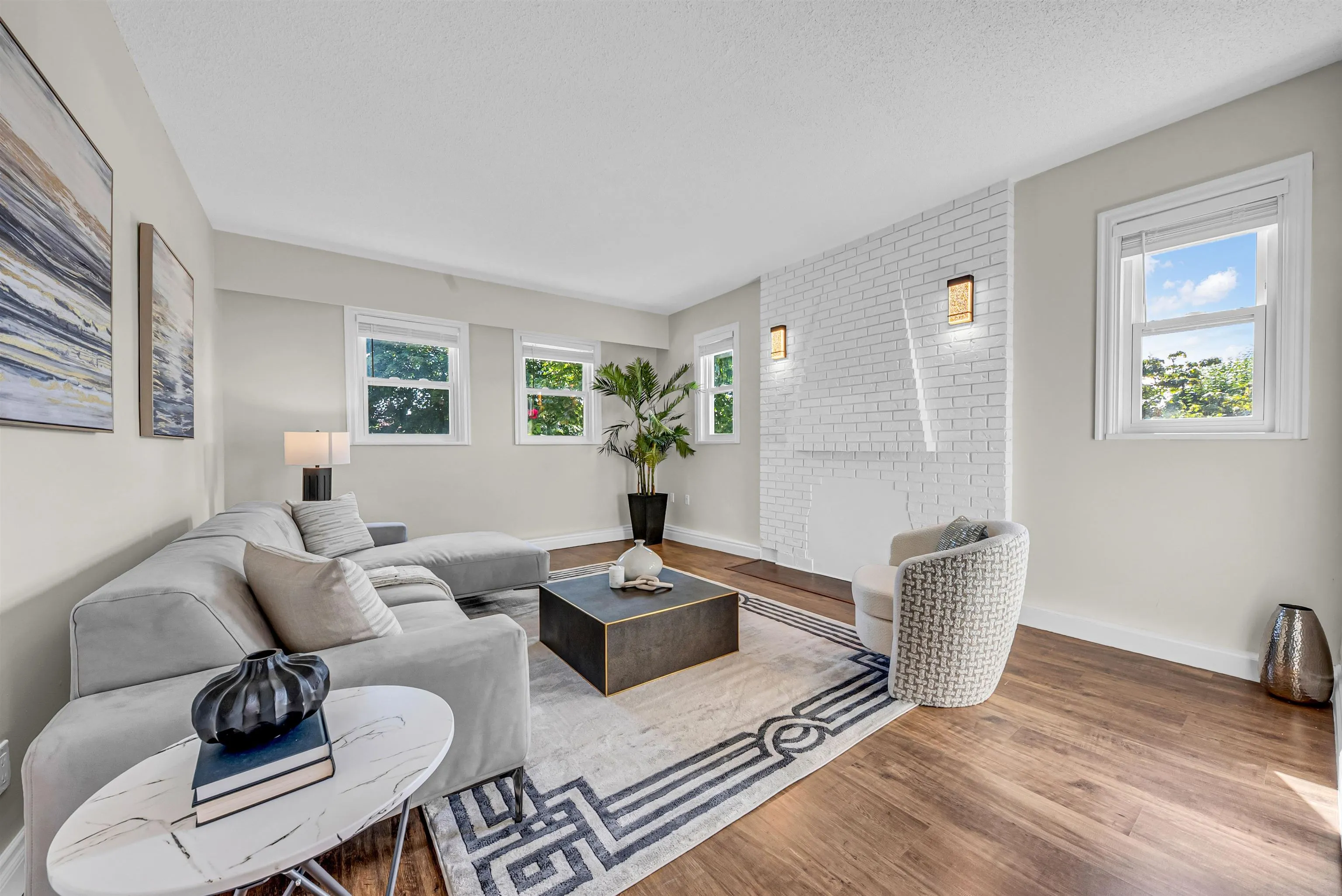 7347 Queenston Court