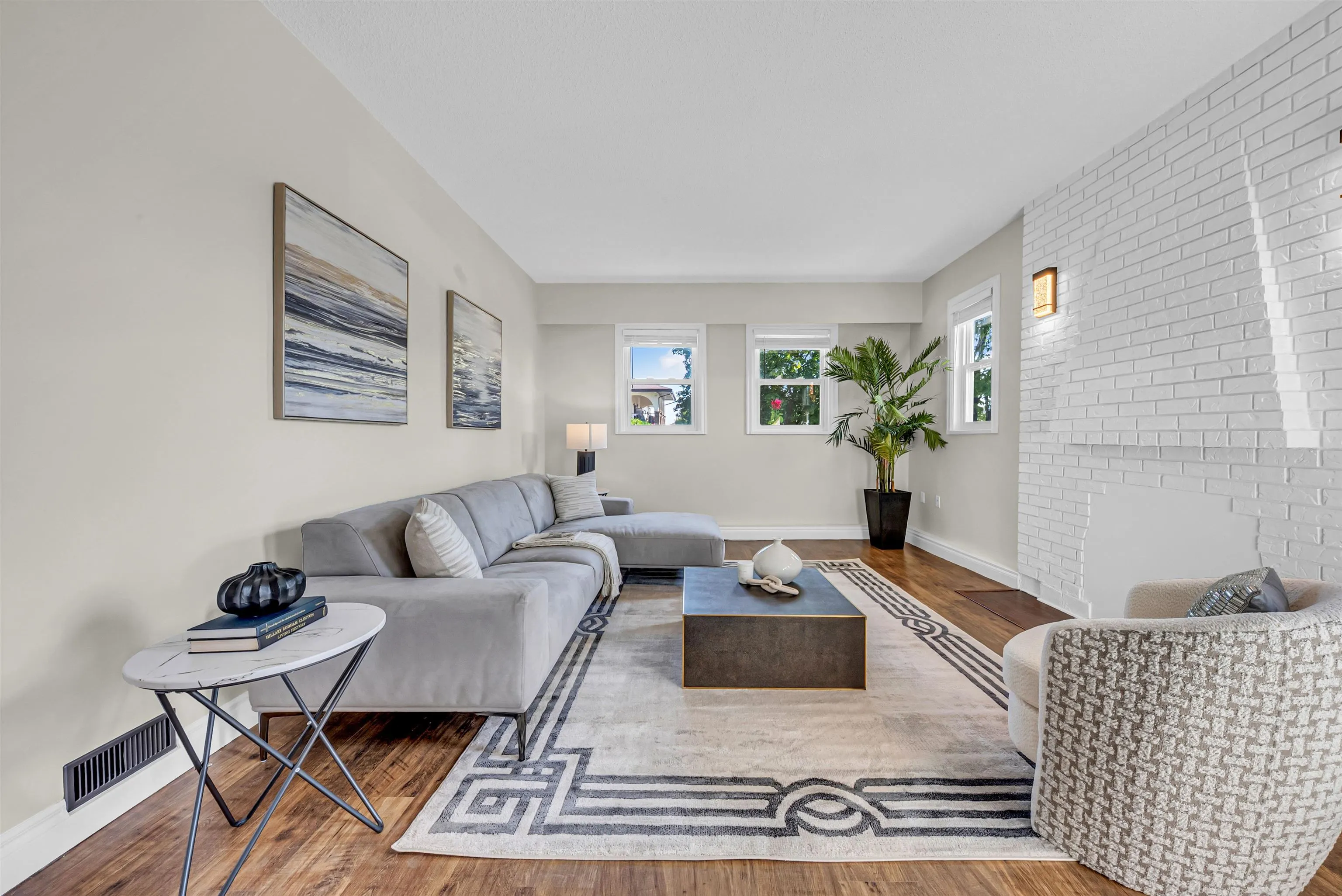 7347 Queenston Court