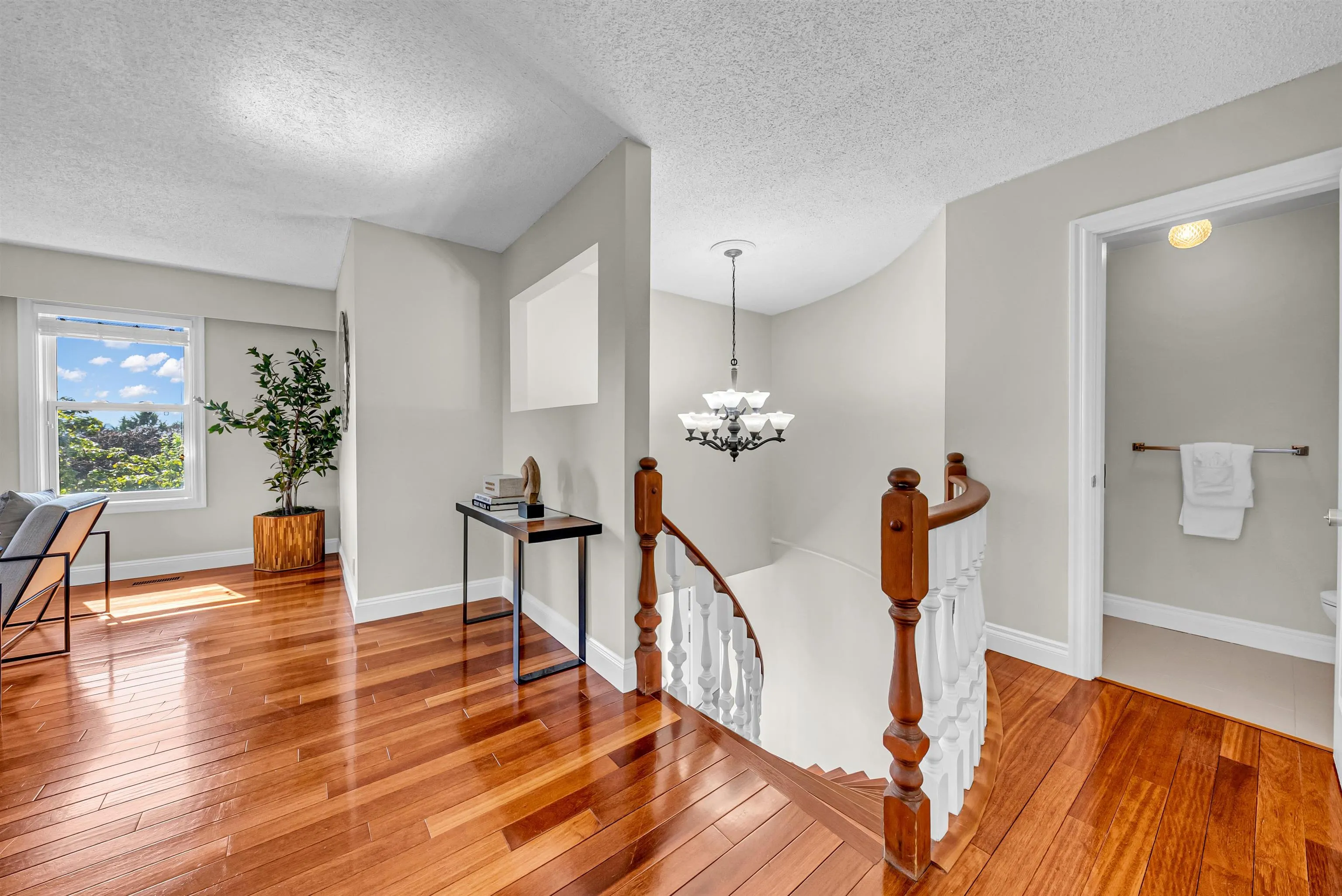 7347 Queenston Court