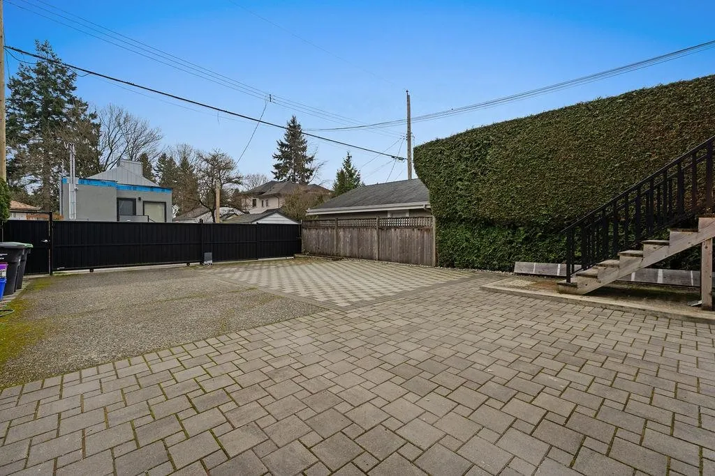 3264 W 38th Avenue