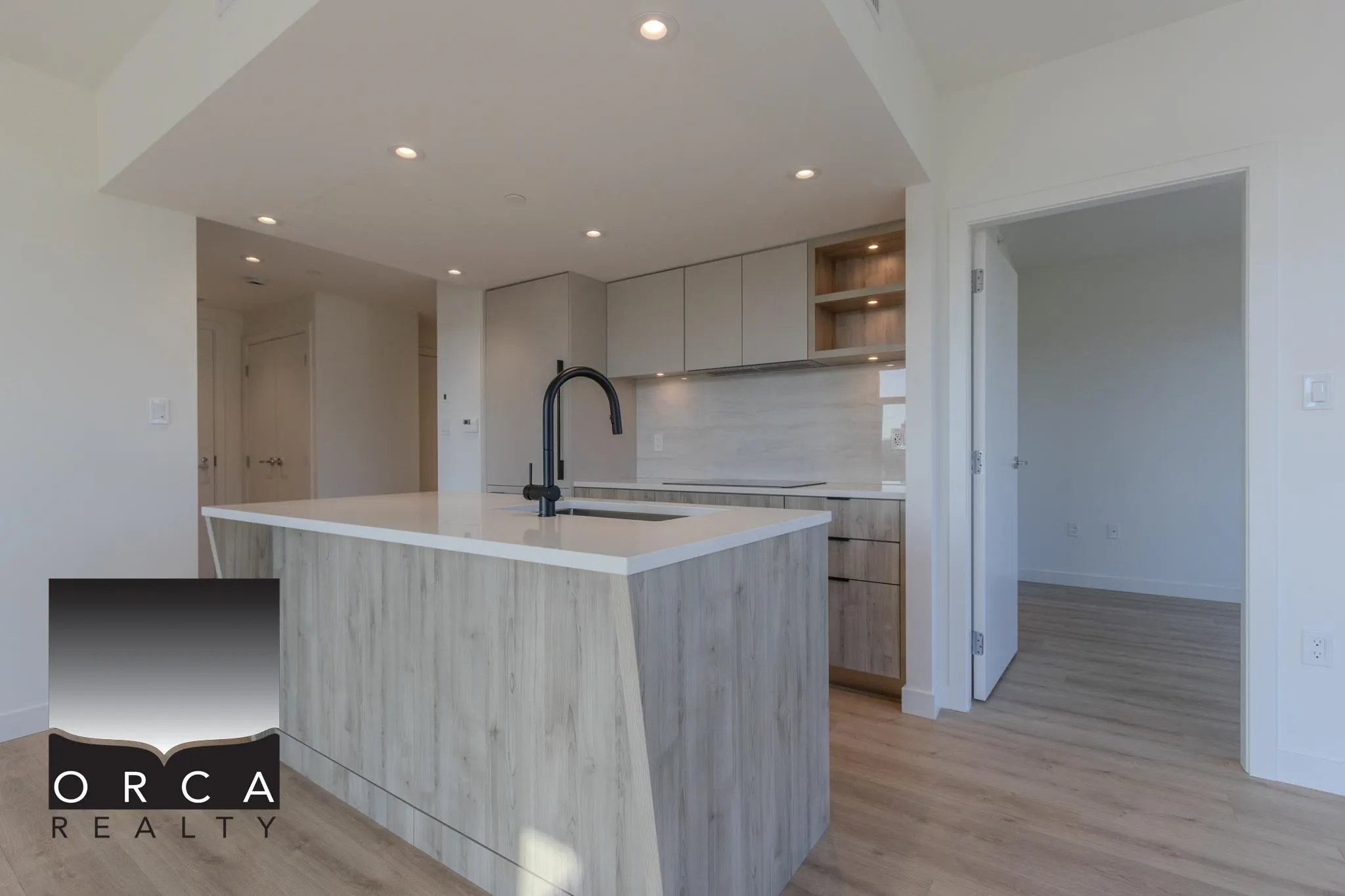 755 Harbour Drive #609