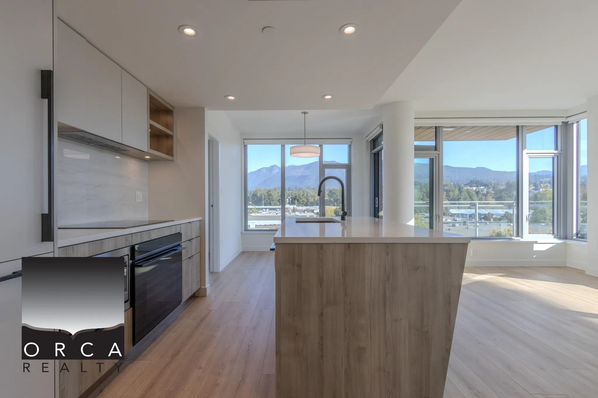 755 Harbour Drive #609