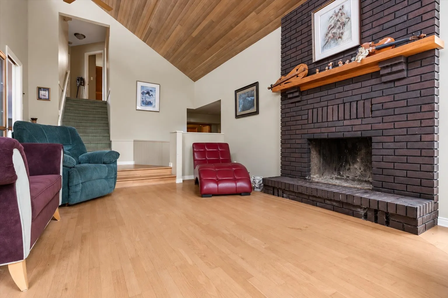 47390 Swallow Crescent