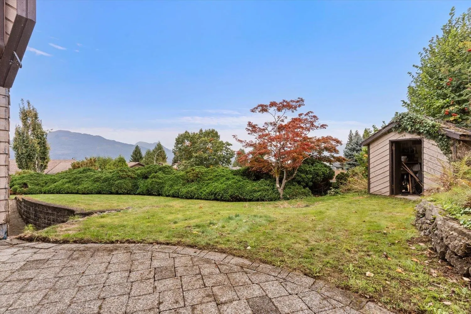 47390 Swallow Crescent