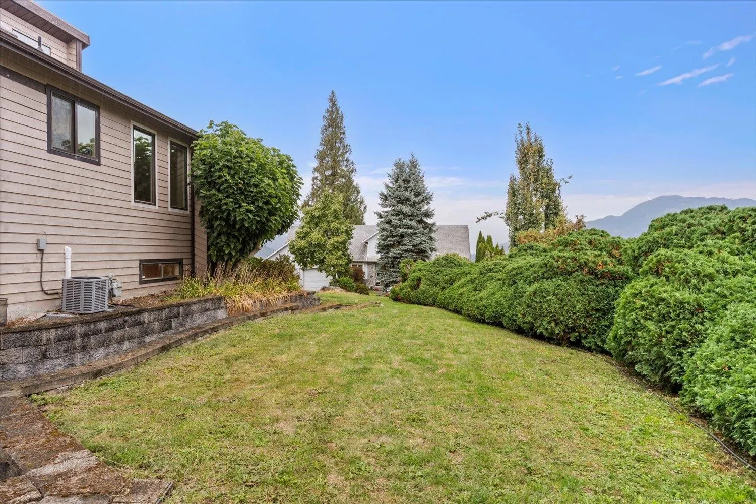 47390 Swallow Crescent