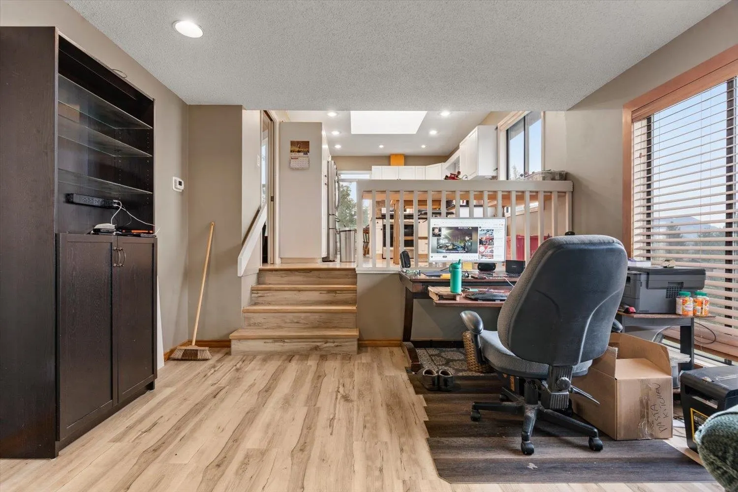 47390 Swallow Crescent