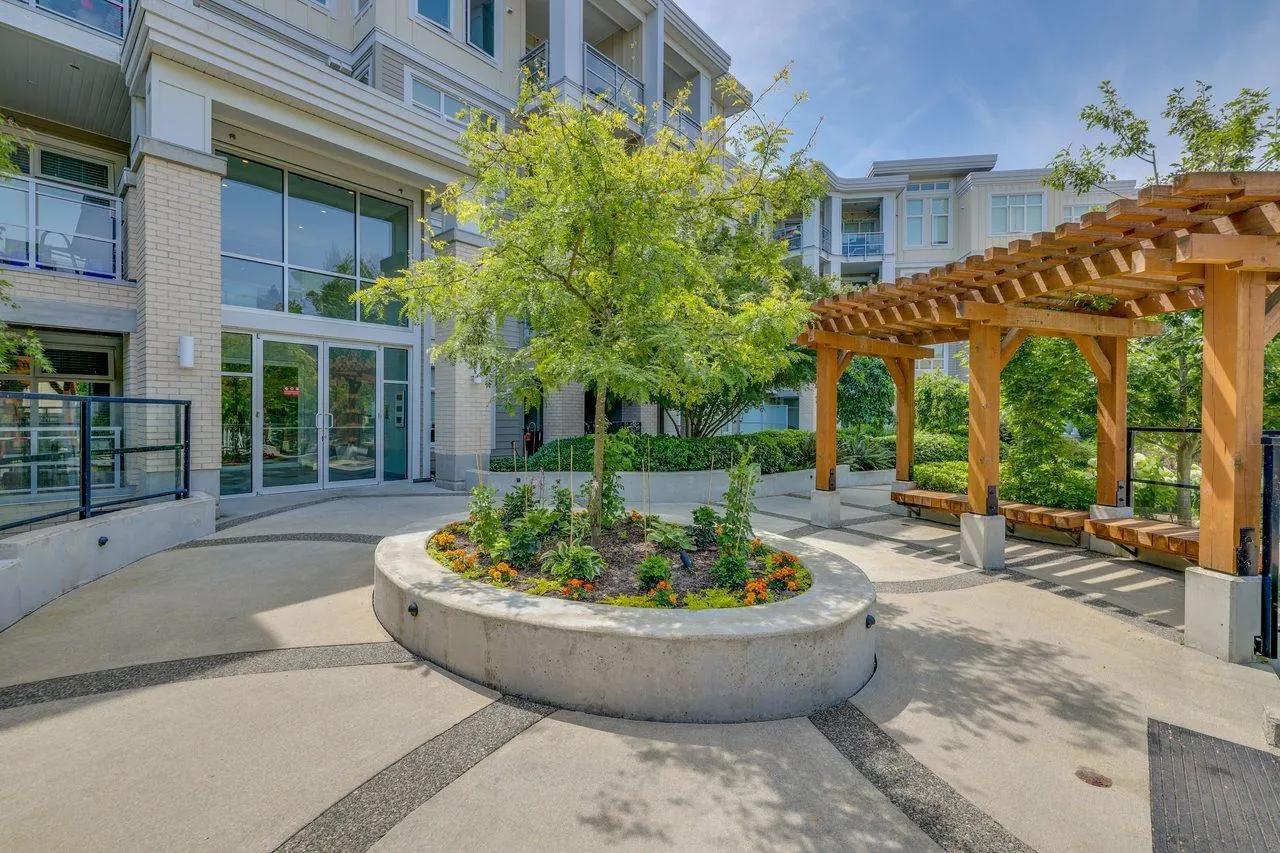 15436 31 Avenue #411