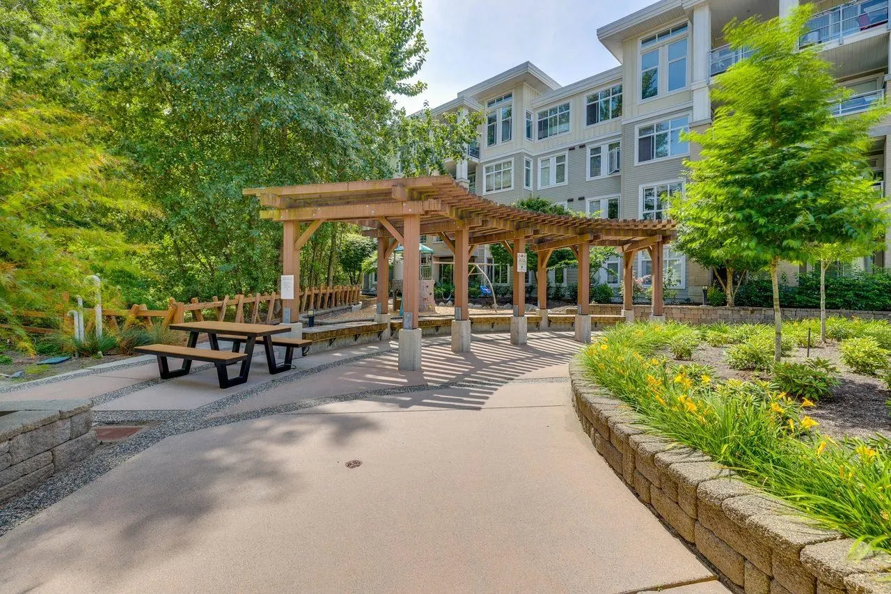 15436 31 Avenue #411