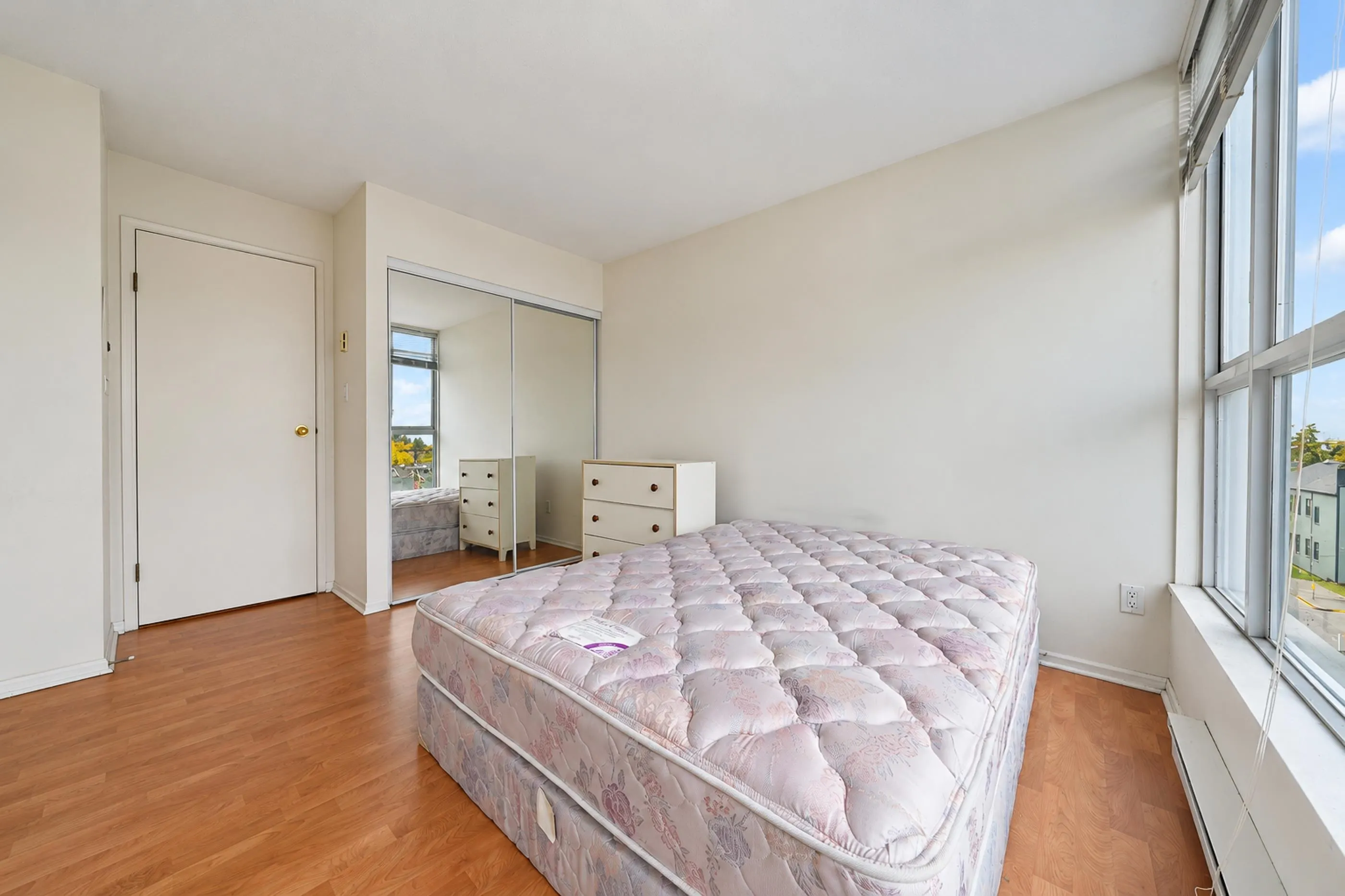 288 E 8th Avenue #402