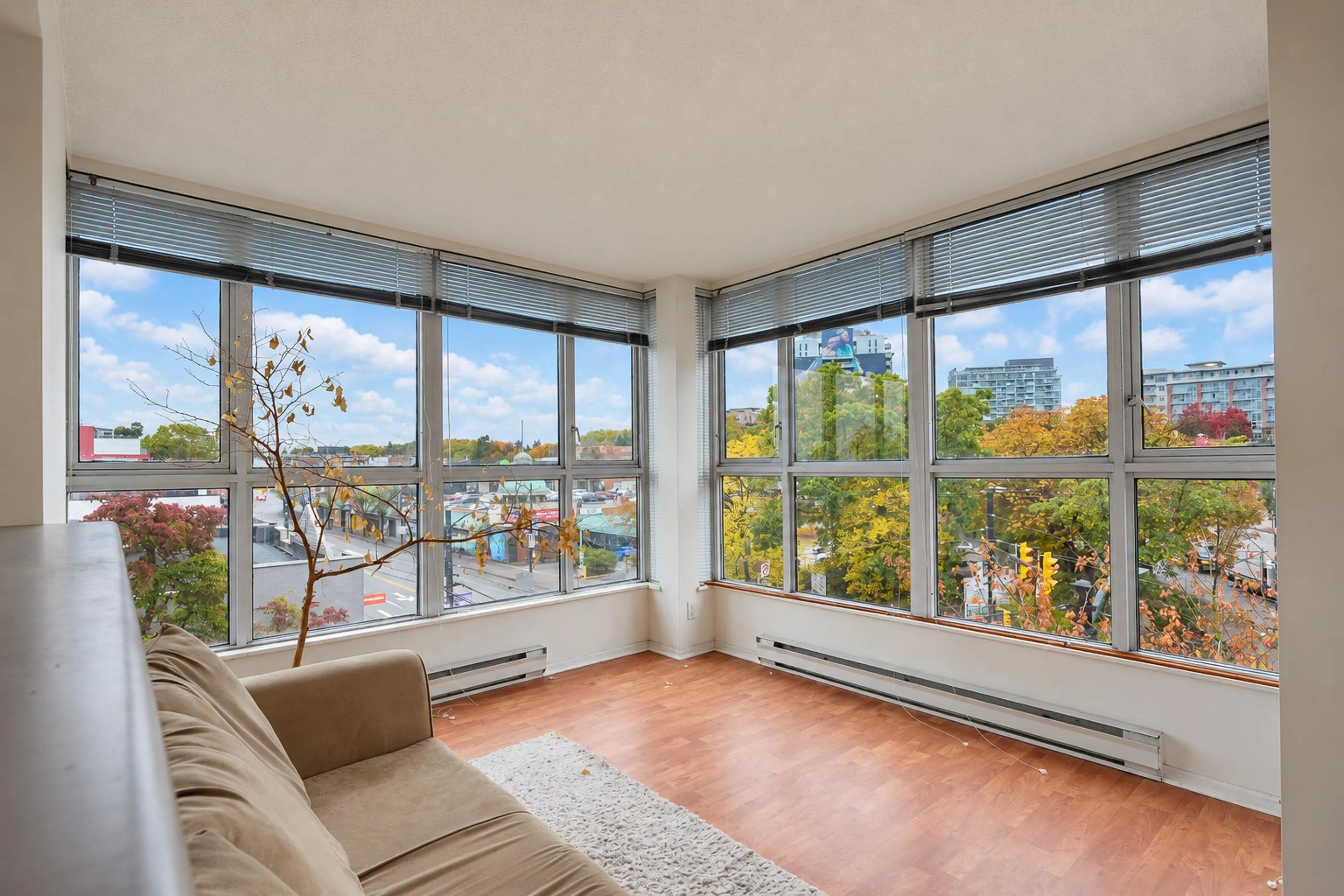 288 E 8th Avenue #402