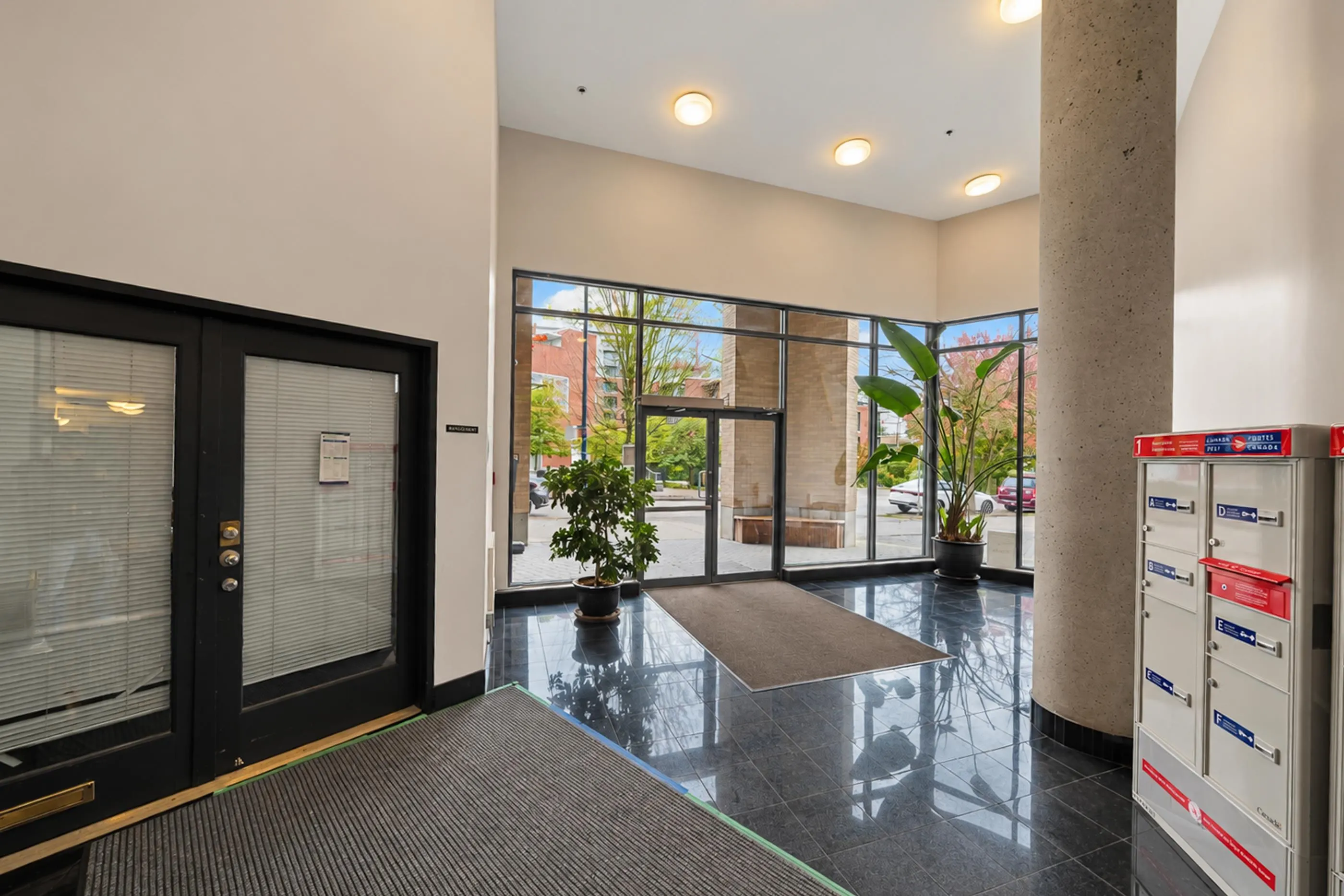 288 E 8th Avenue #402