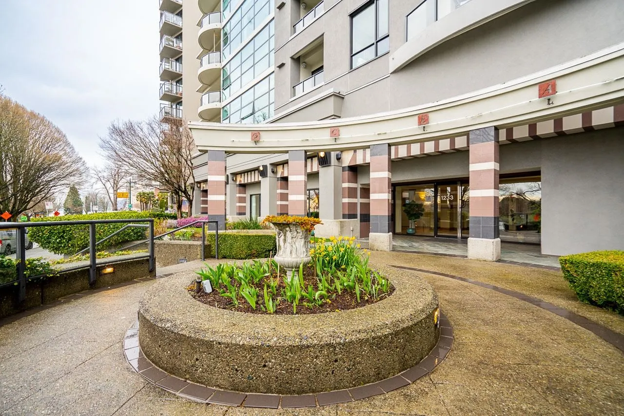 1233 Beach Avenue #304