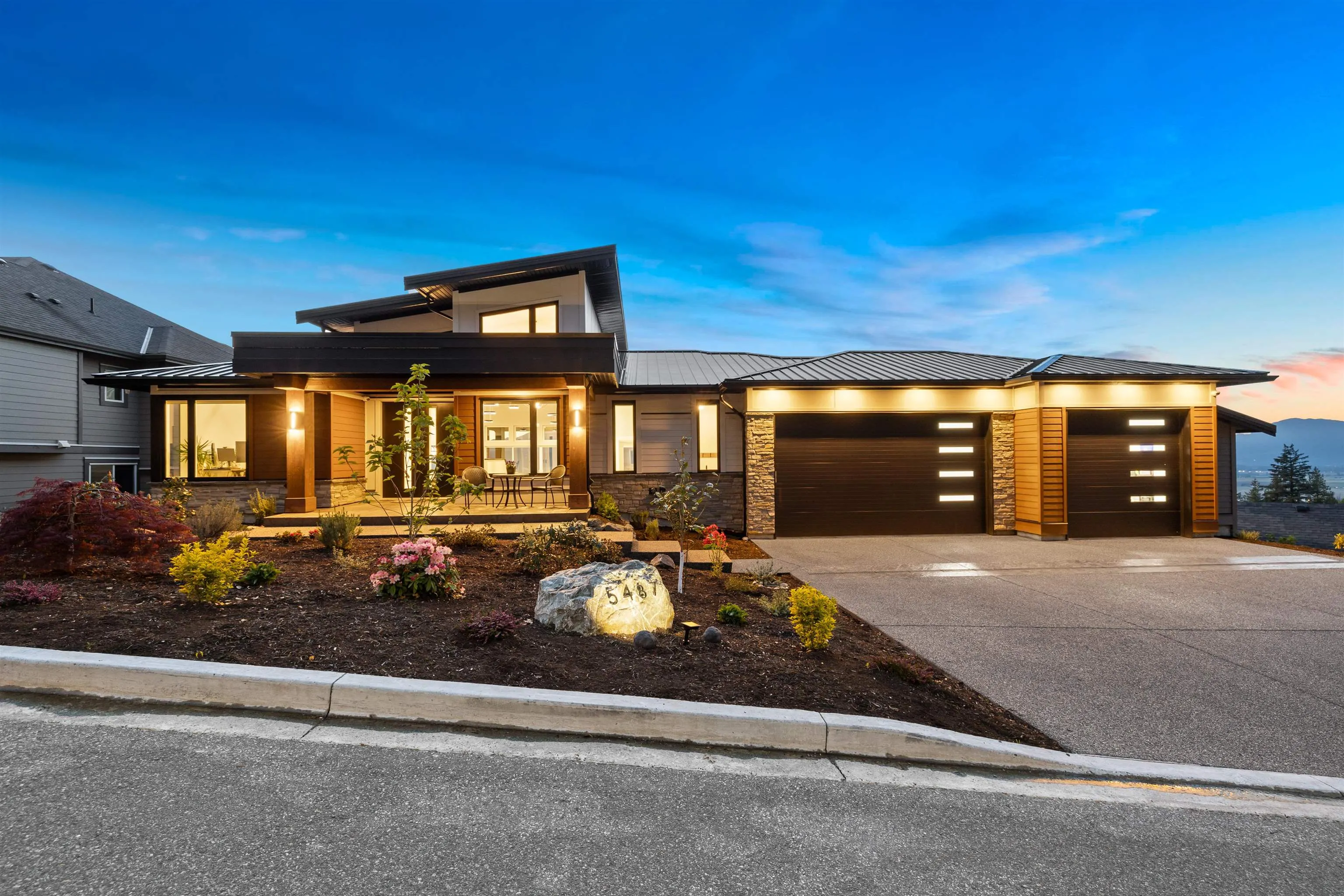 5487 Maclachlan Place