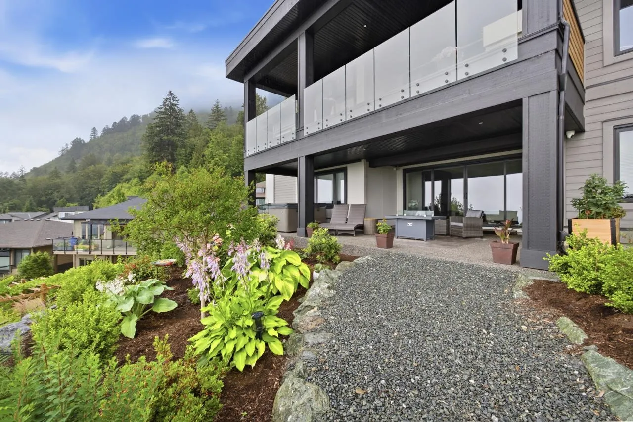 5487 Maclachlan Place