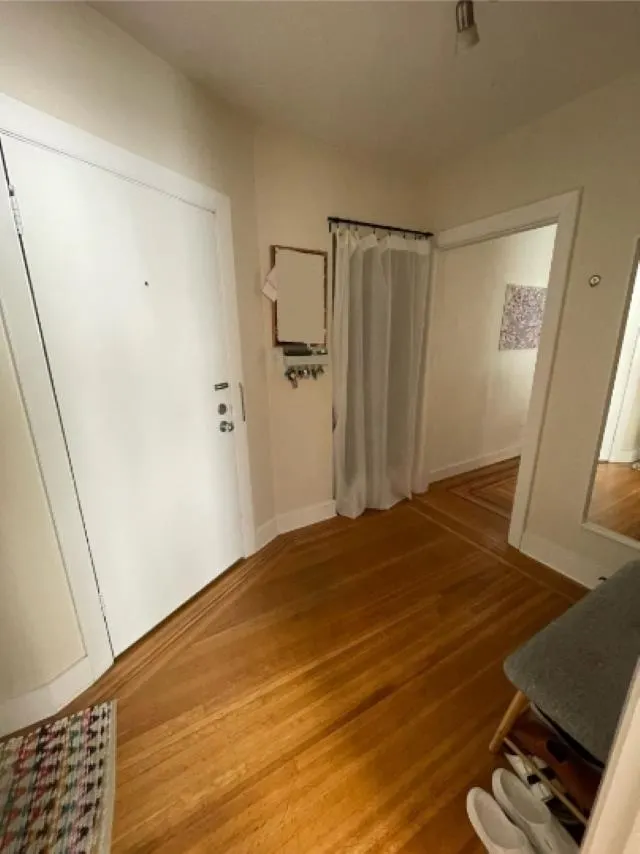 1086 W 10th Avenue #5