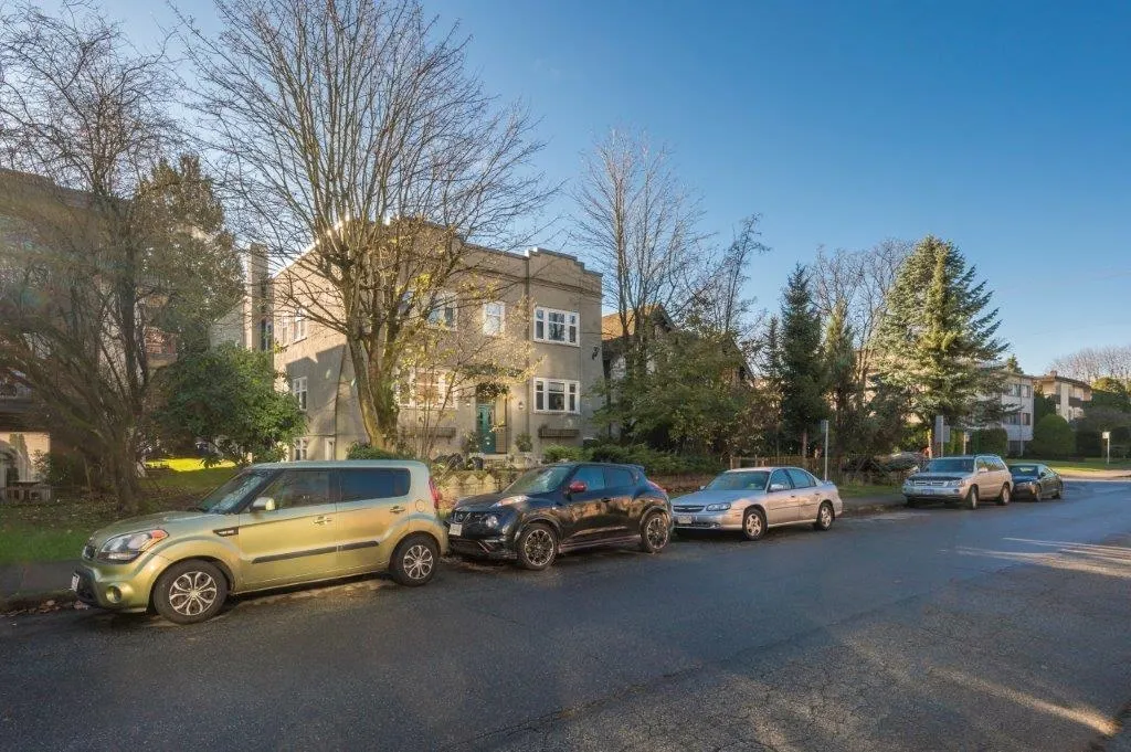 1086 W 10th Avenue #5