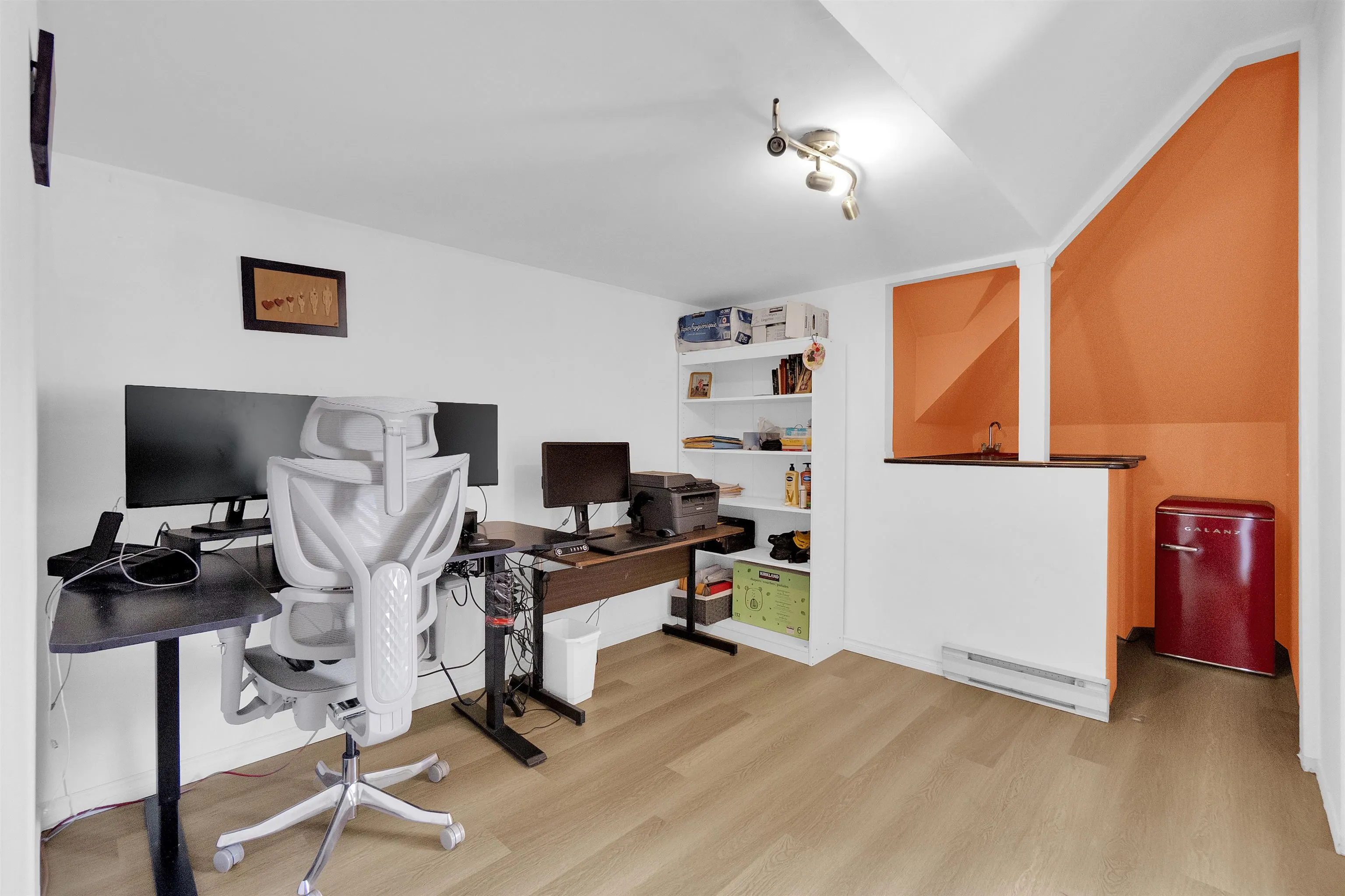 216 E 6th Street #108
