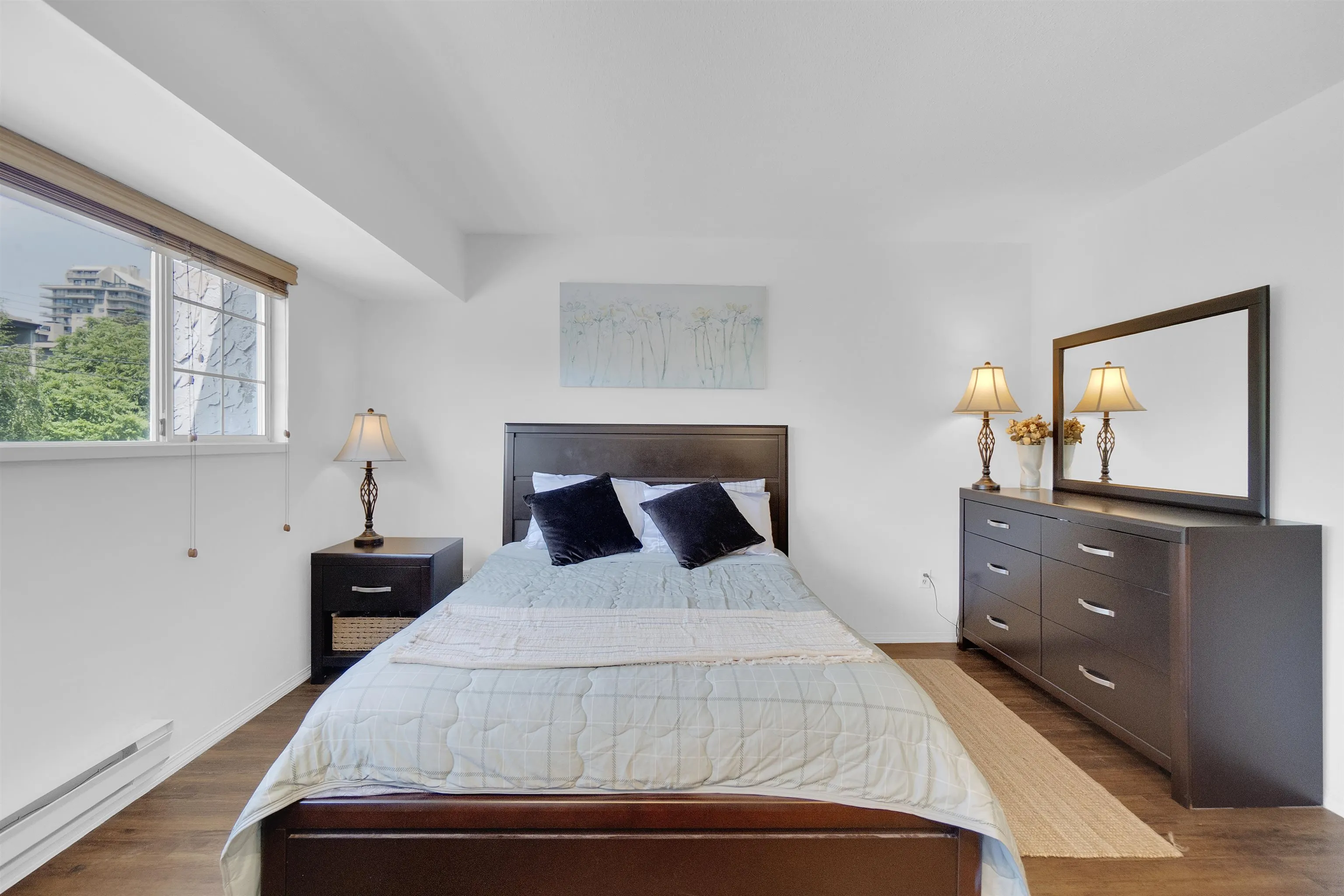 216 E 6th Street #108
