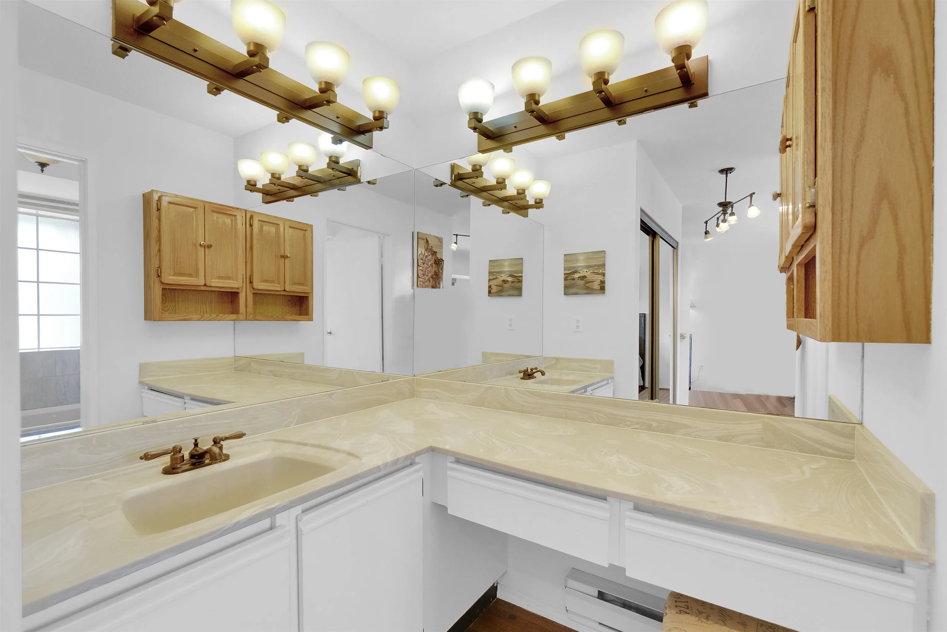 216 E 6th Street #108