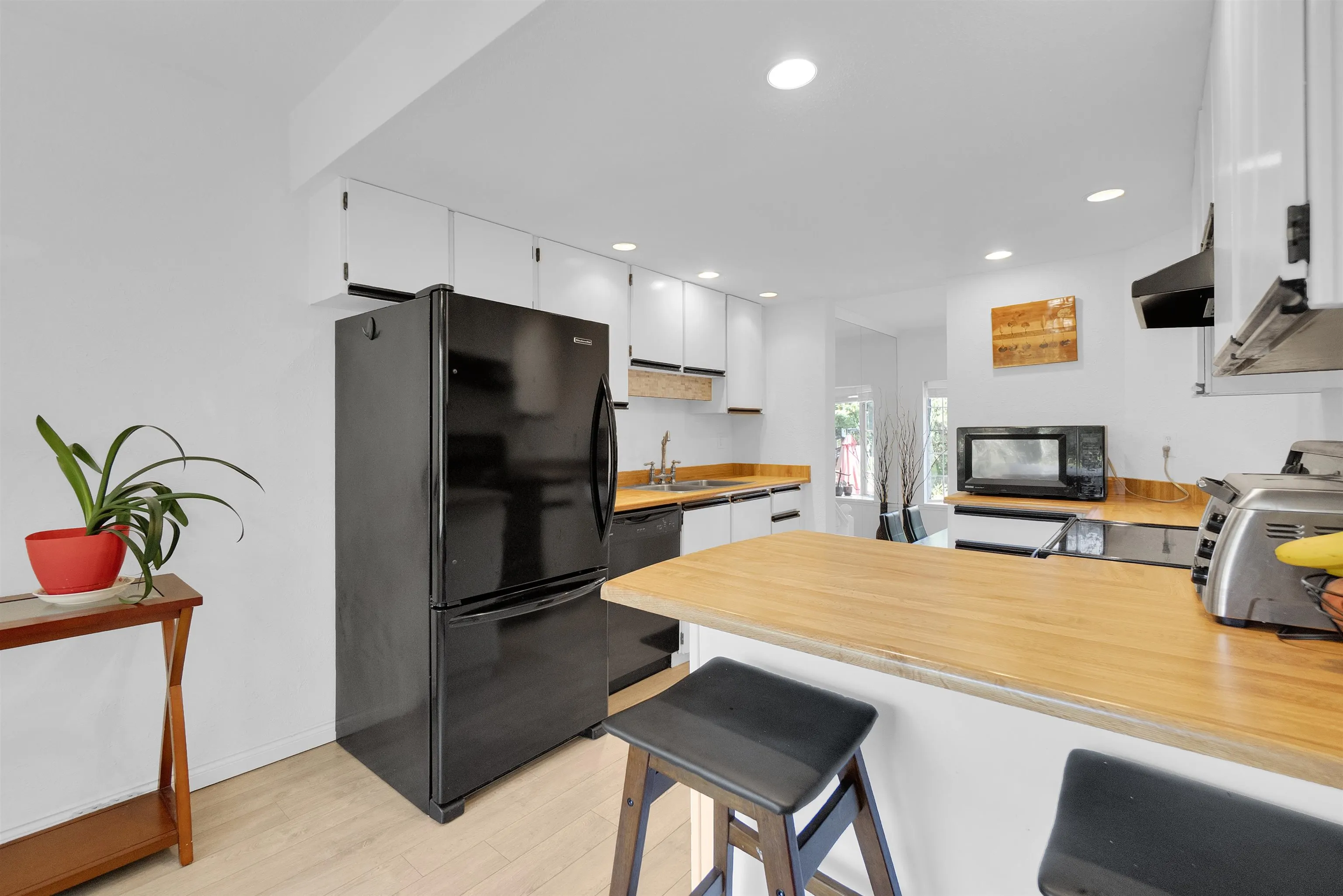 216 E 6th Street #108