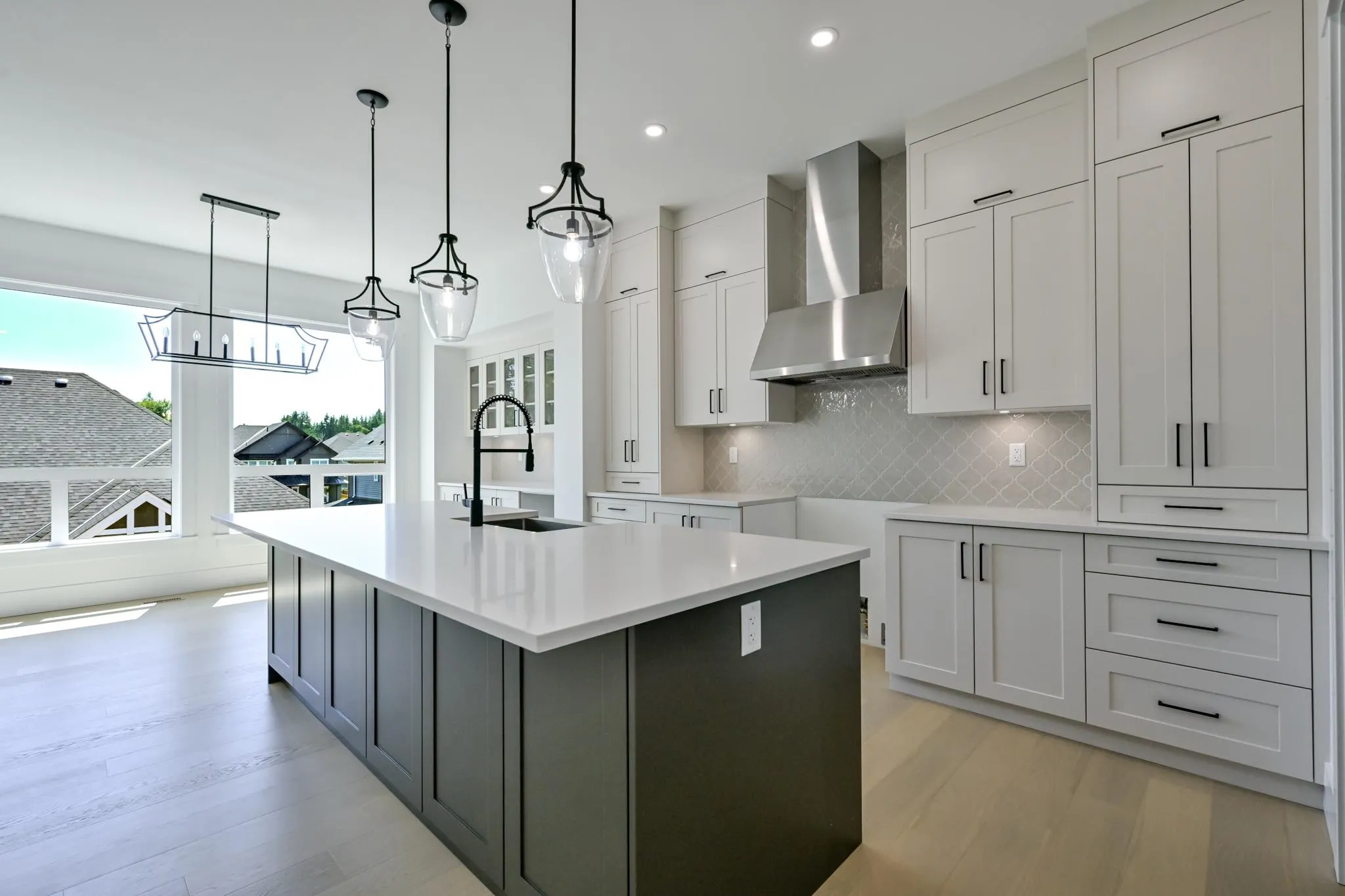 20892 35a Avenue