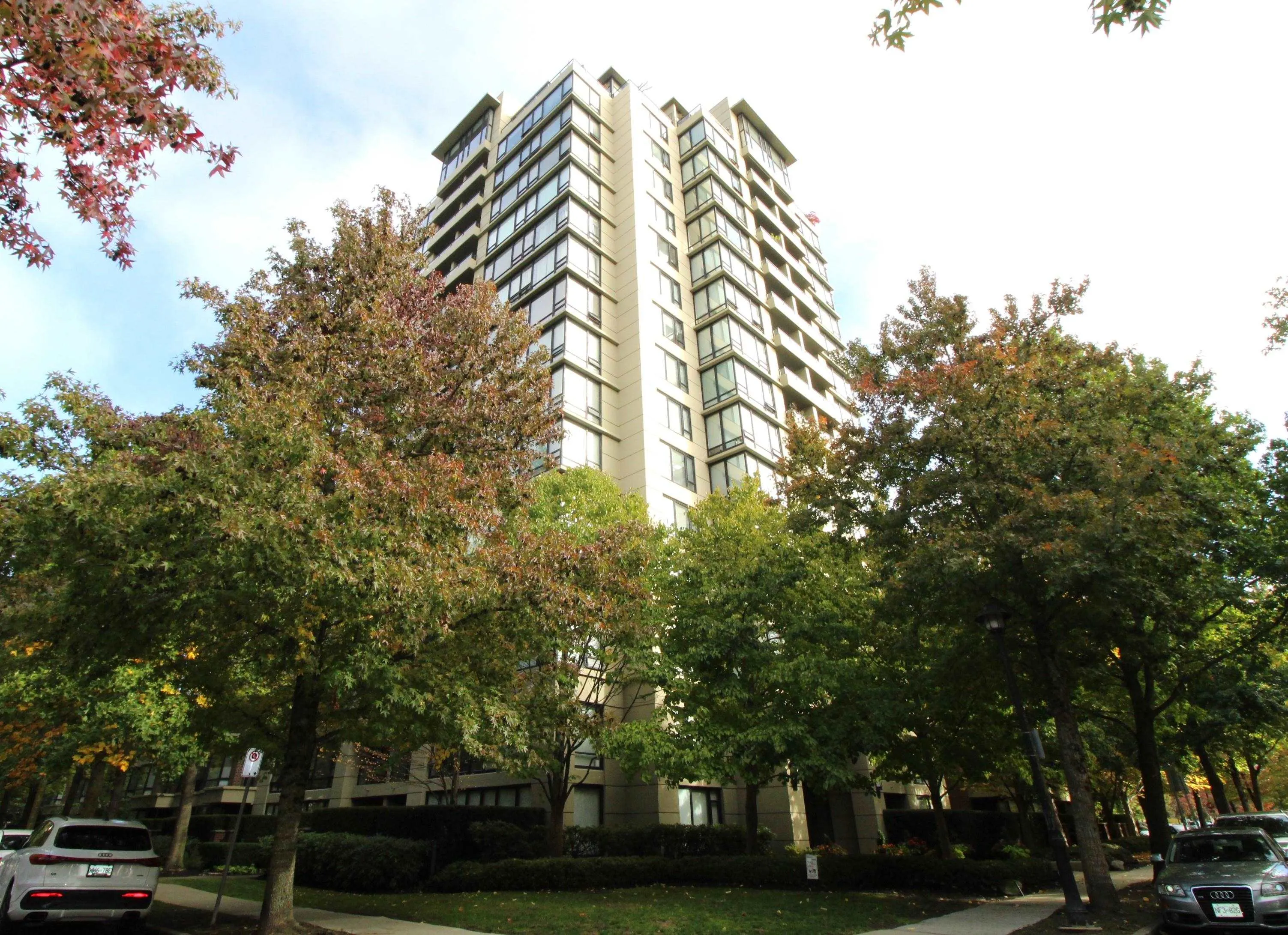 9133 Hemlock Drive #1106