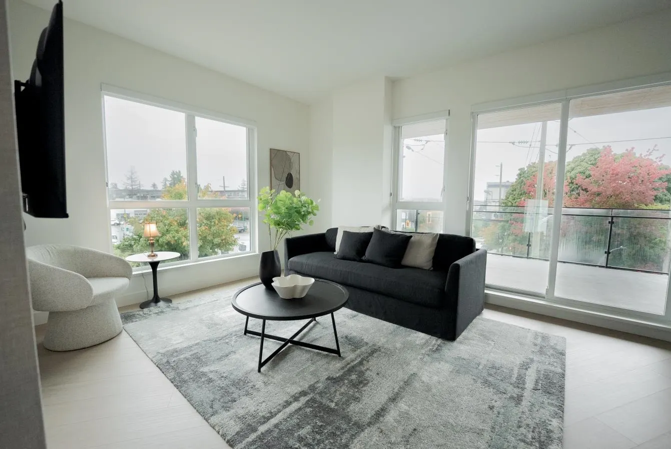 422 E 3rd Street #360