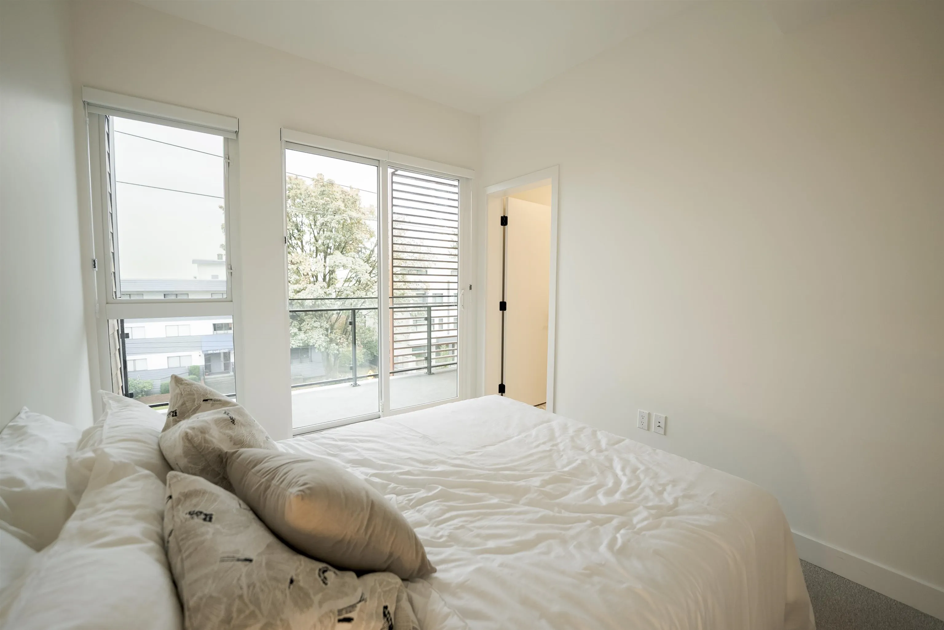 422 E 3rd Street #360