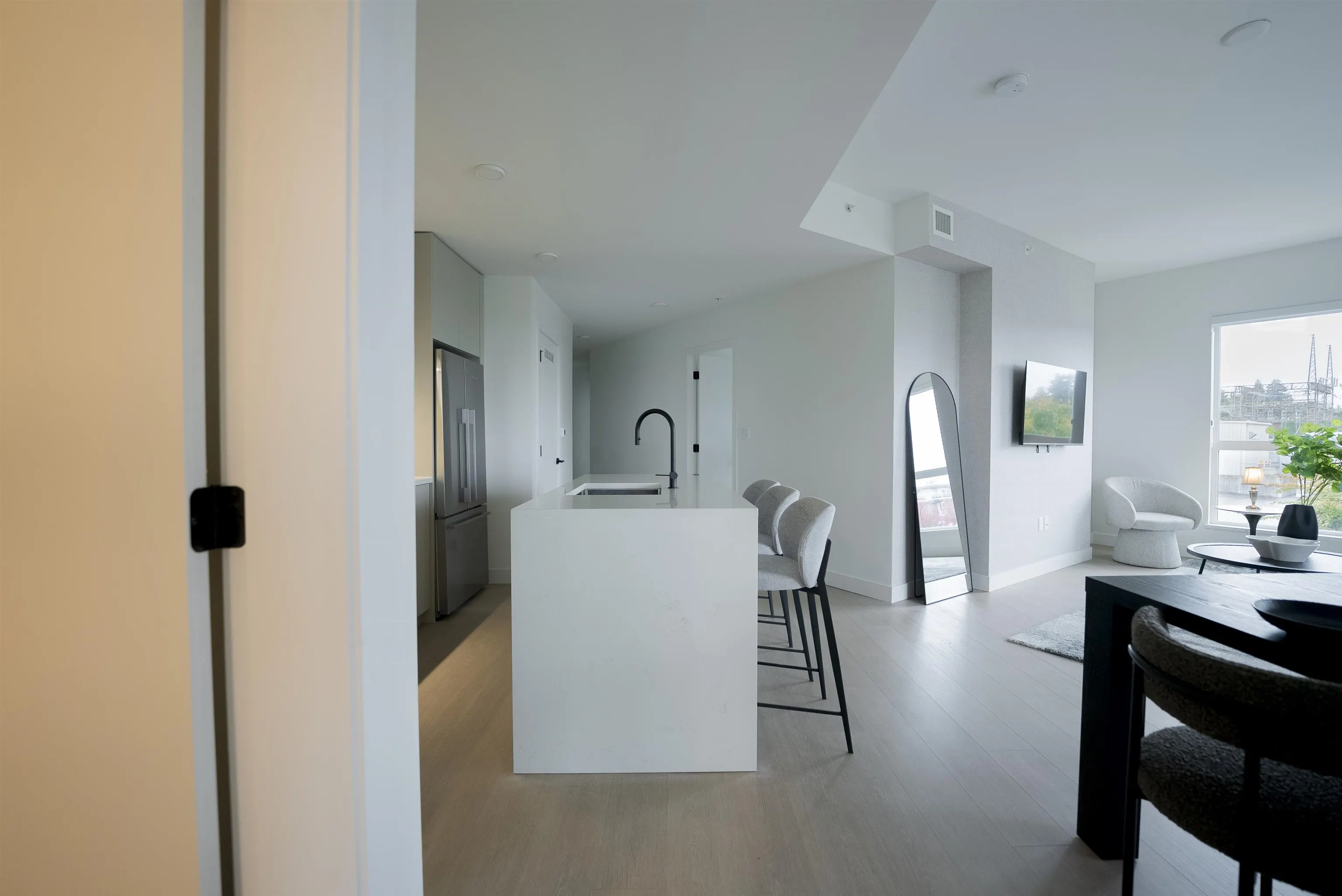 422 E 3rd Street #360
