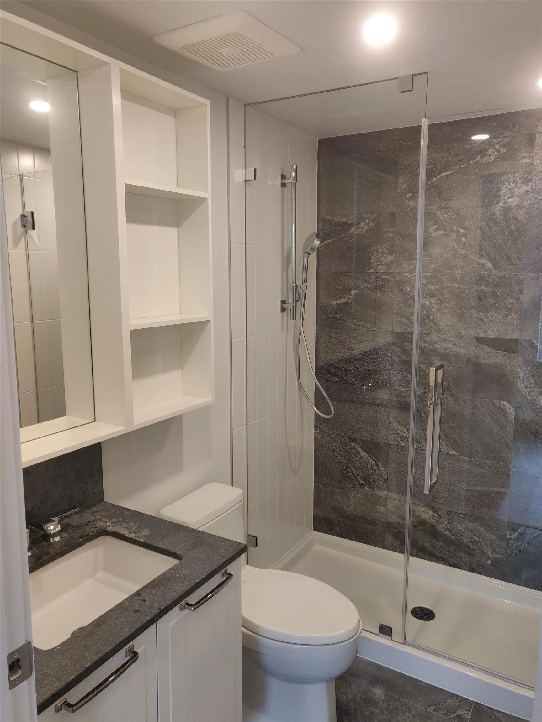 645 Como Lake Avenue #414