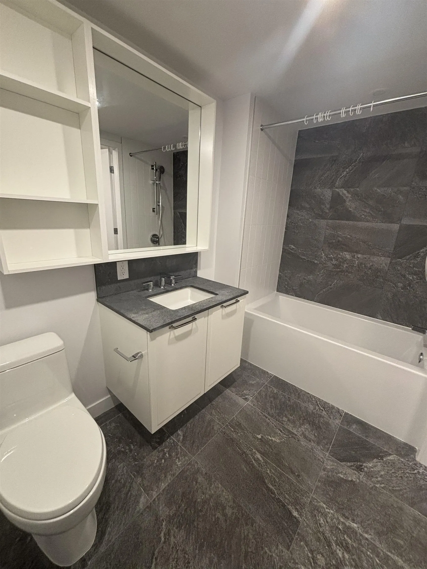 645 Como Lake Avenue #414
