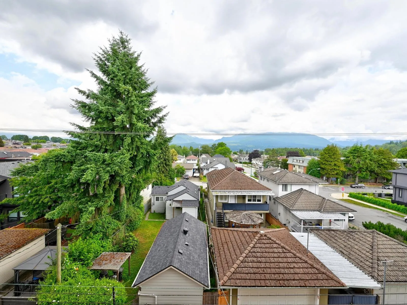 4365 Hastings Street #305