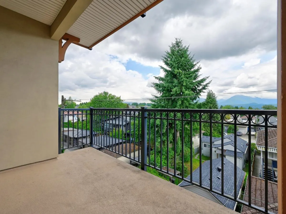 4365 Hastings Street #305