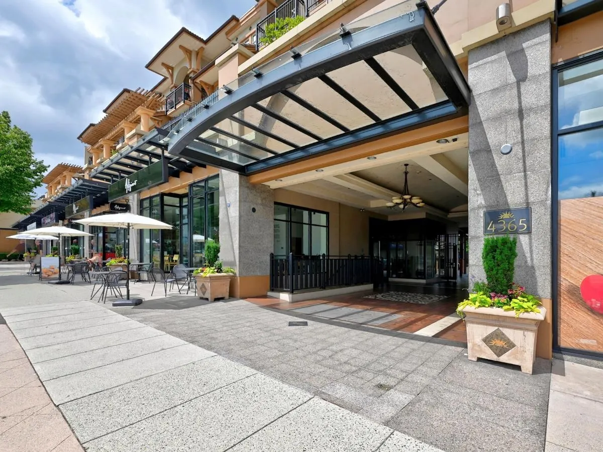 4365 Hastings Street #305