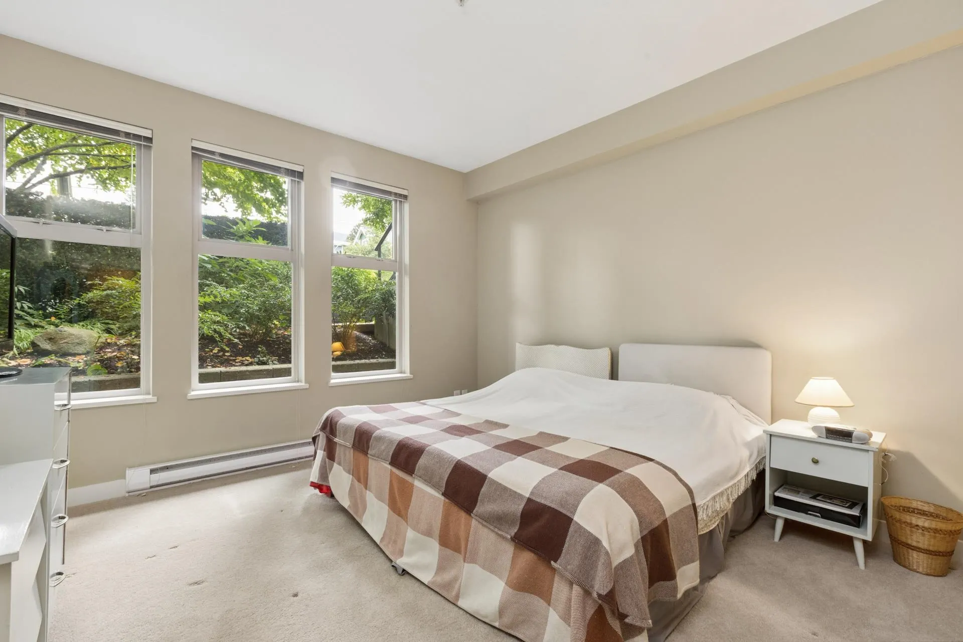 188 W 29th Street #206