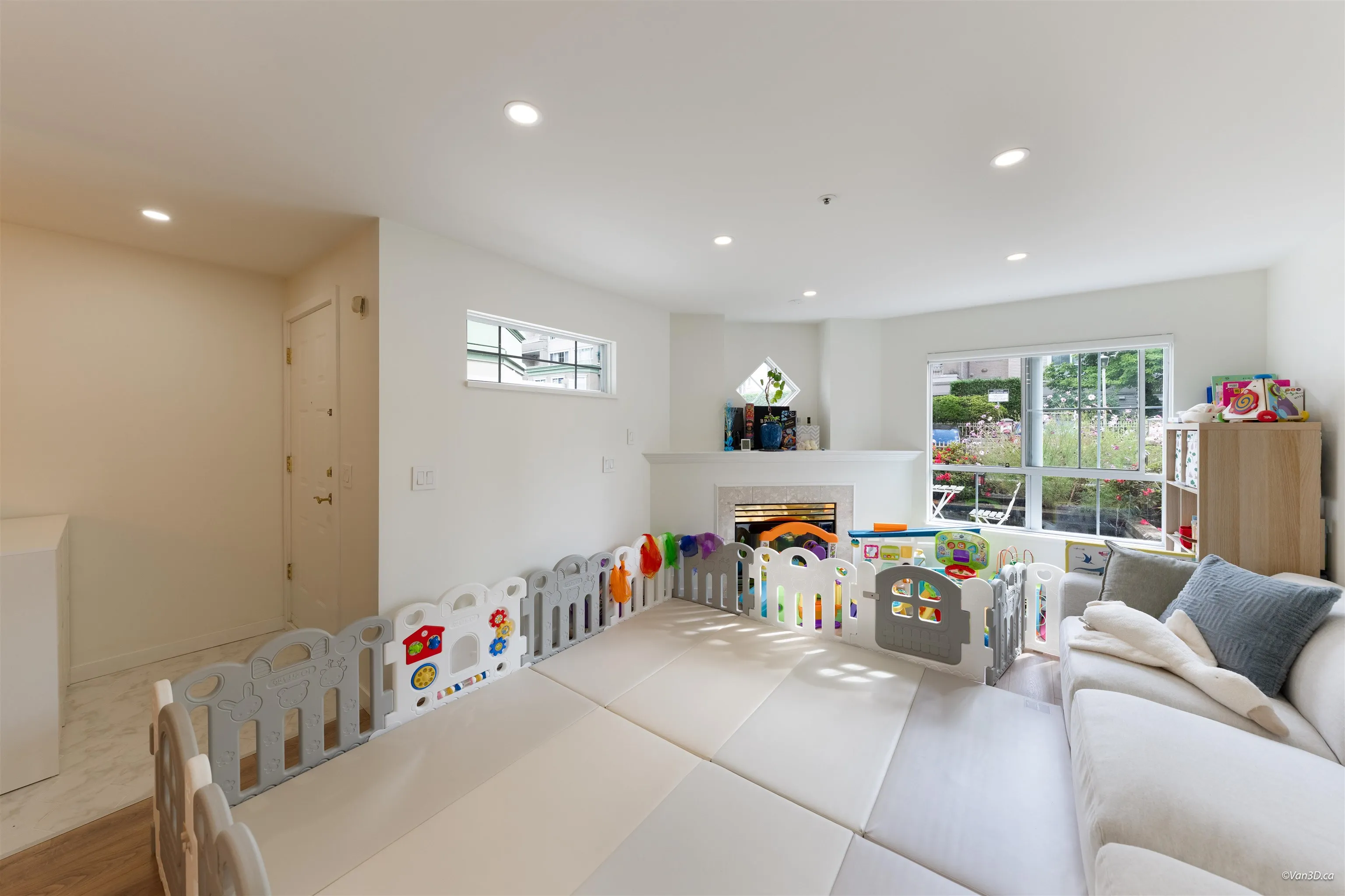 2960 Princess Crescent #113