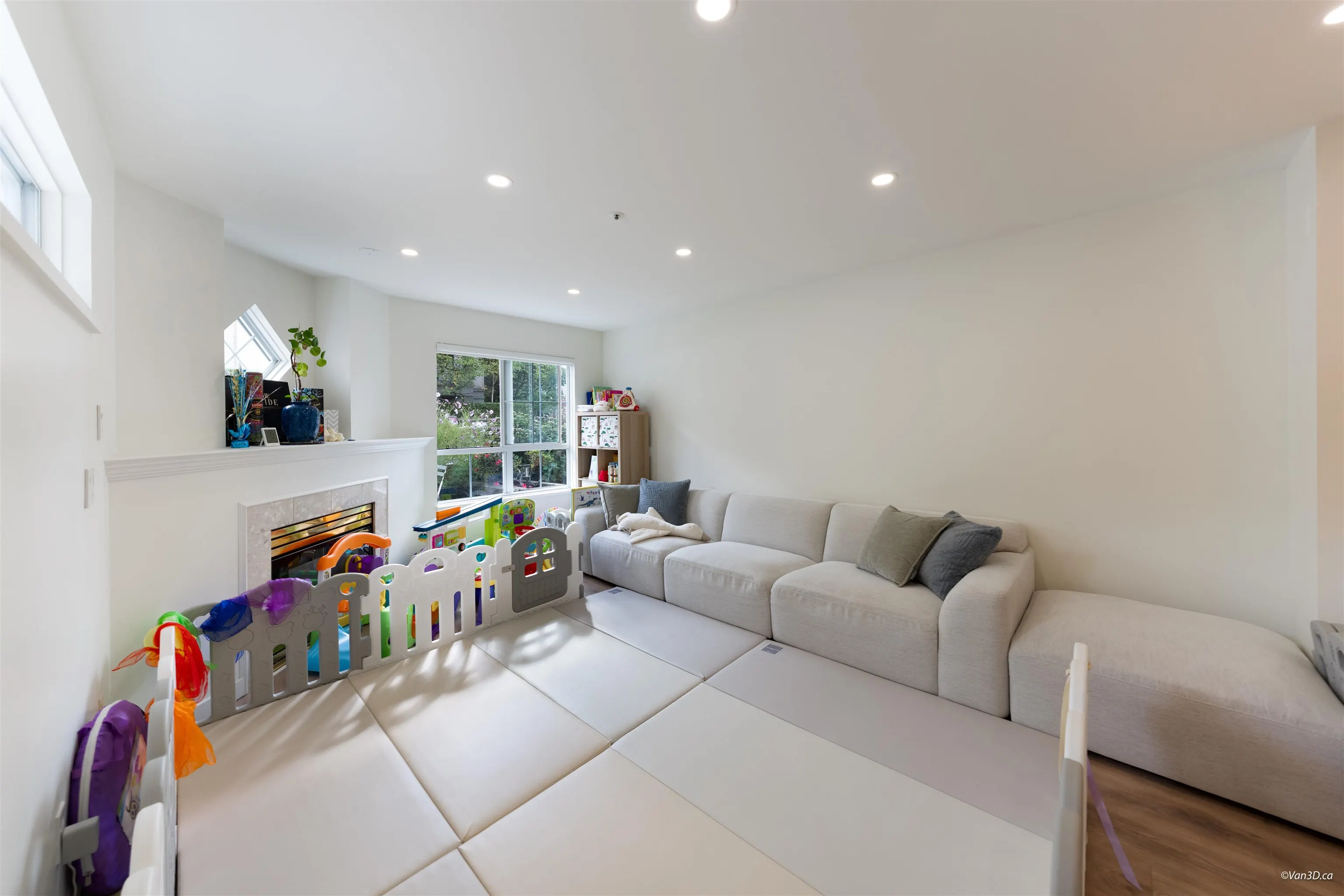 2960 Princess Crescent #113
