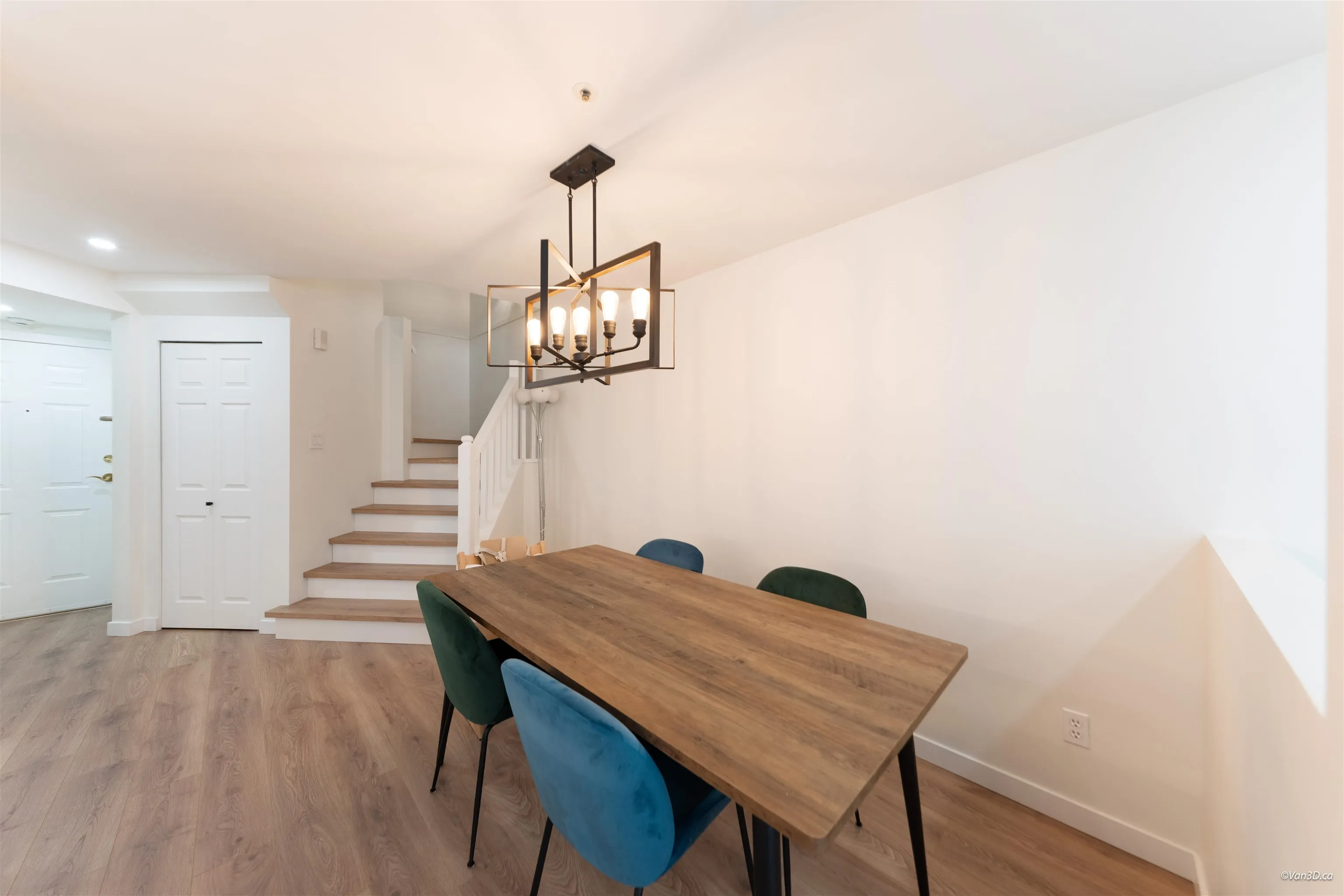 2960 Princess Crescent #113
