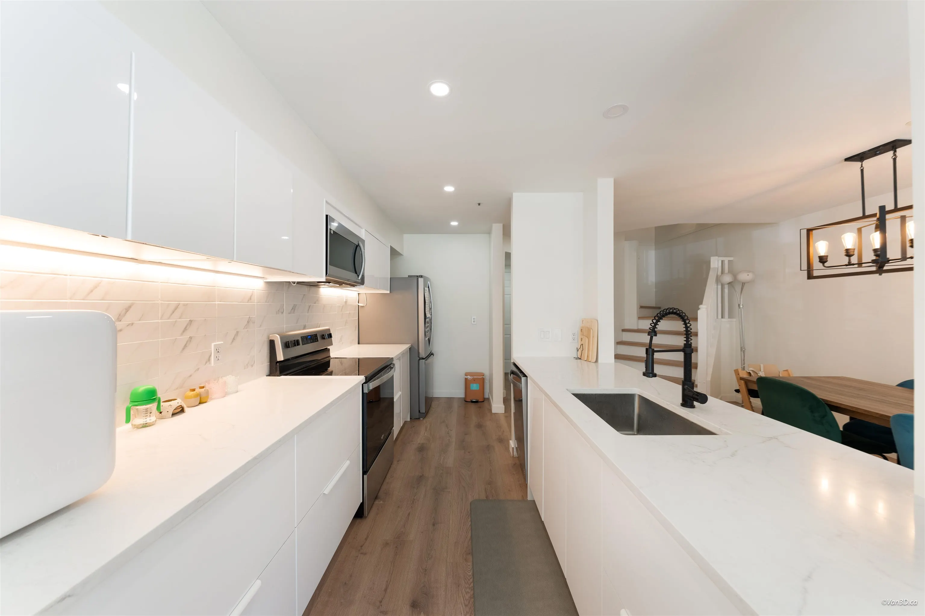 2960 Princess Crescent #113