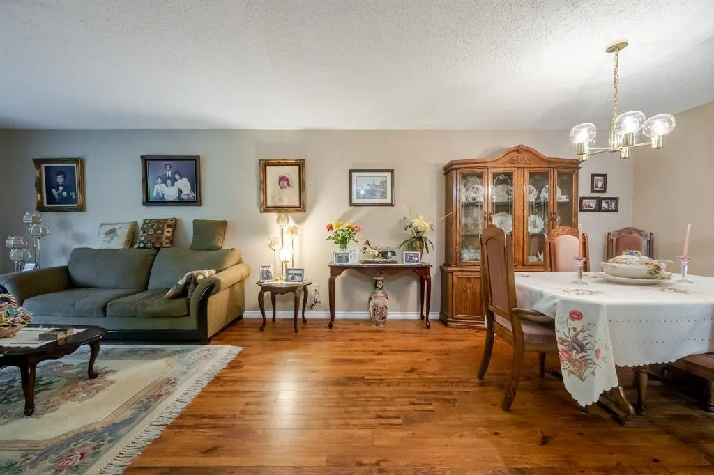 10626 151a Street #211
