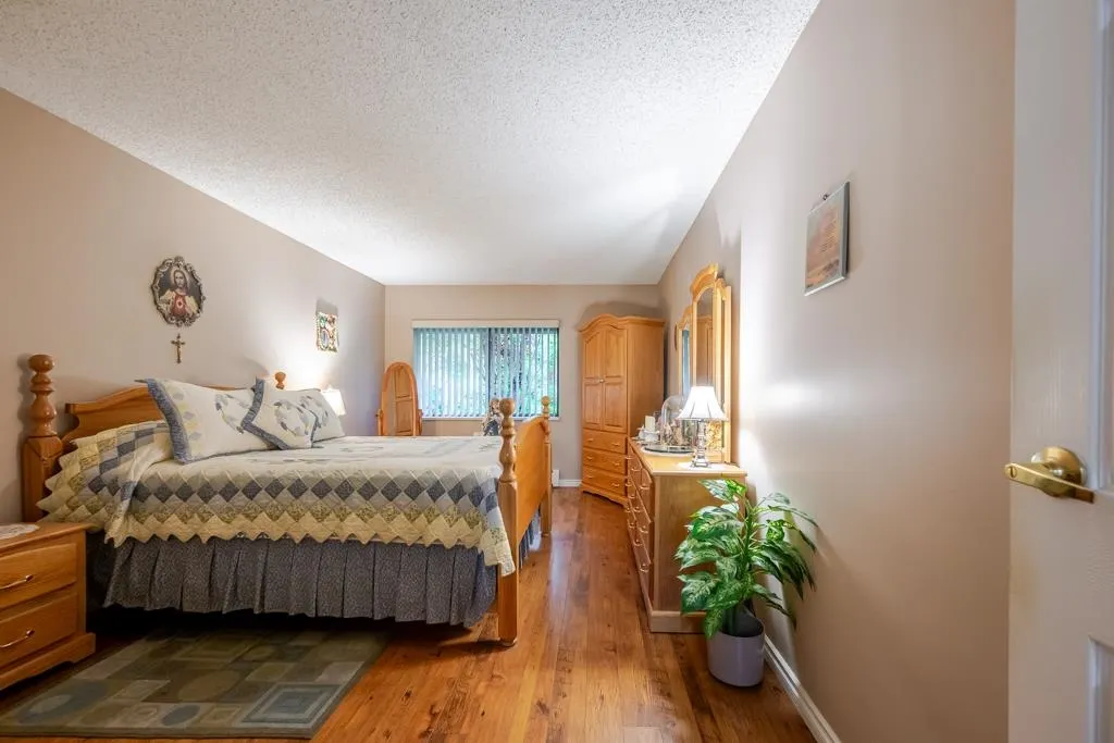 10626 151a Street #211