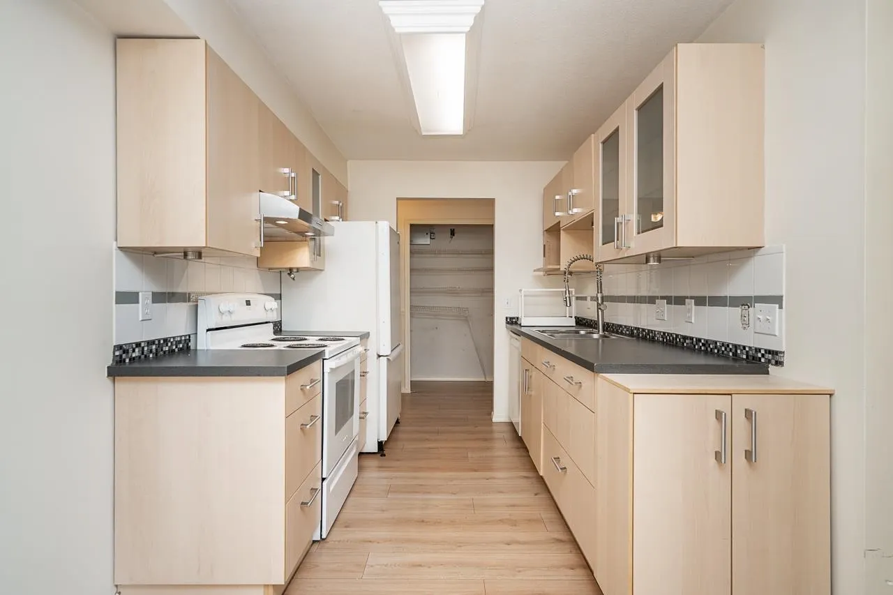 20443 53 Avenue #109