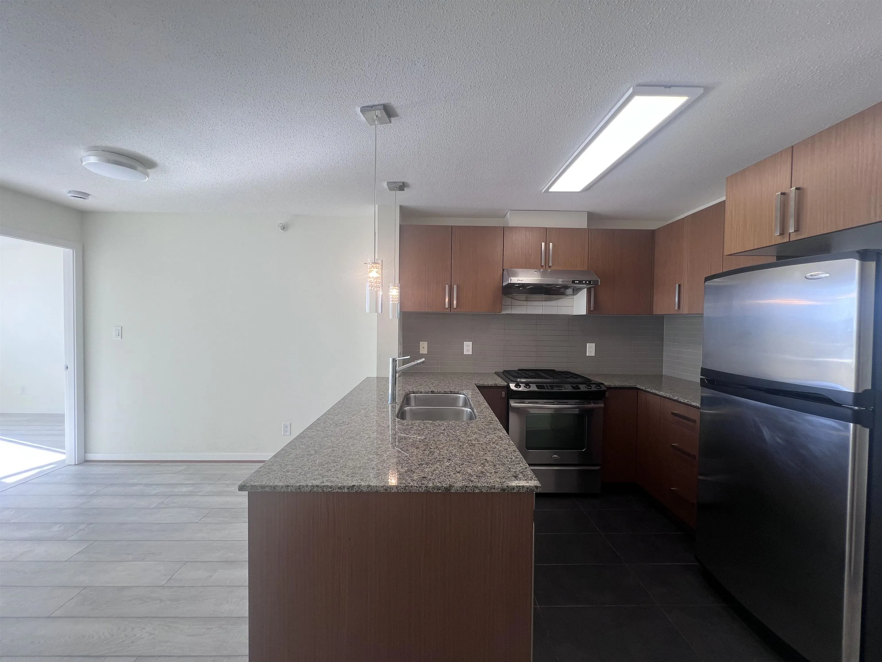9888 Cameron Street #606
