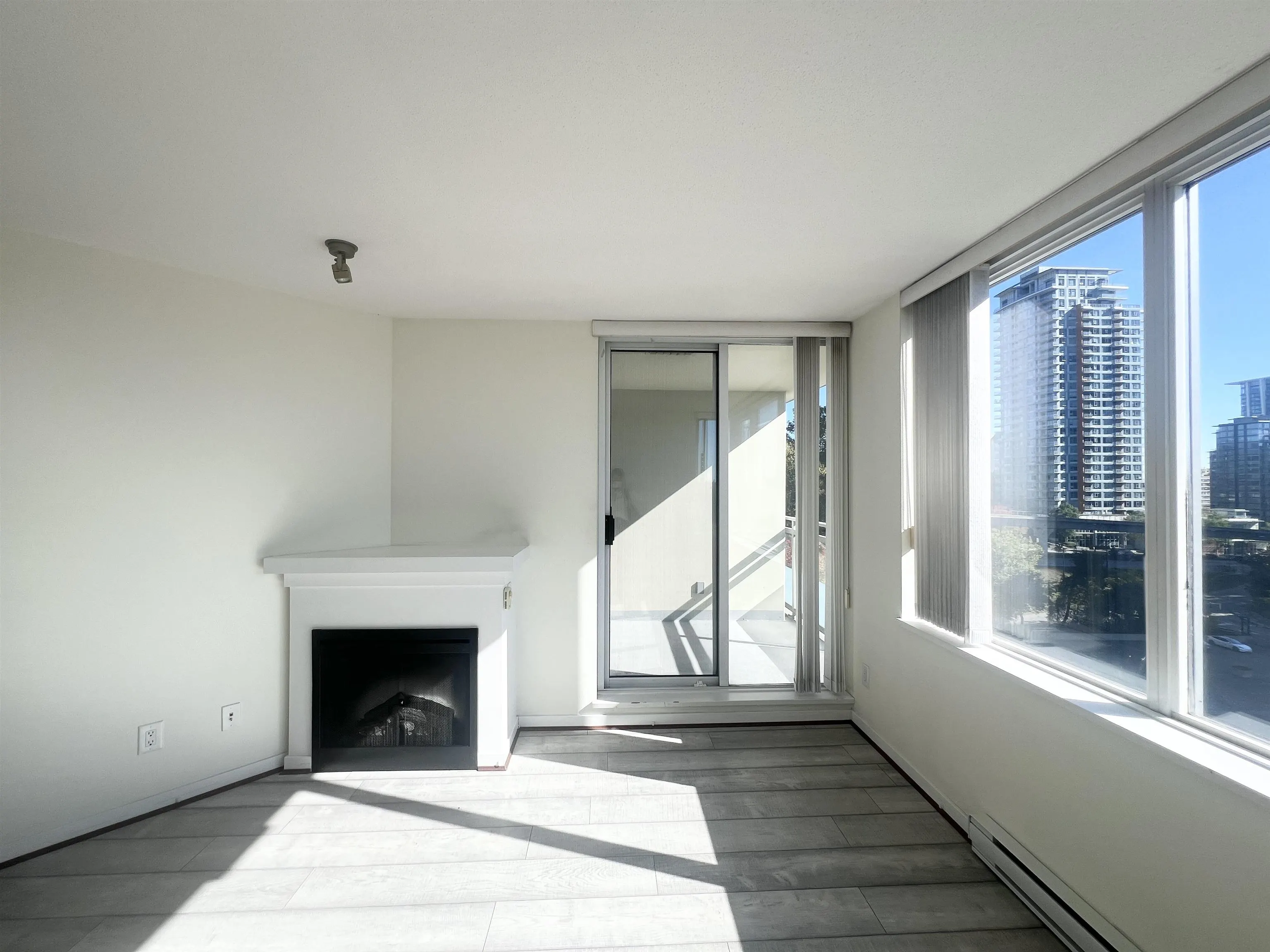 9888 Cameron Street #606
