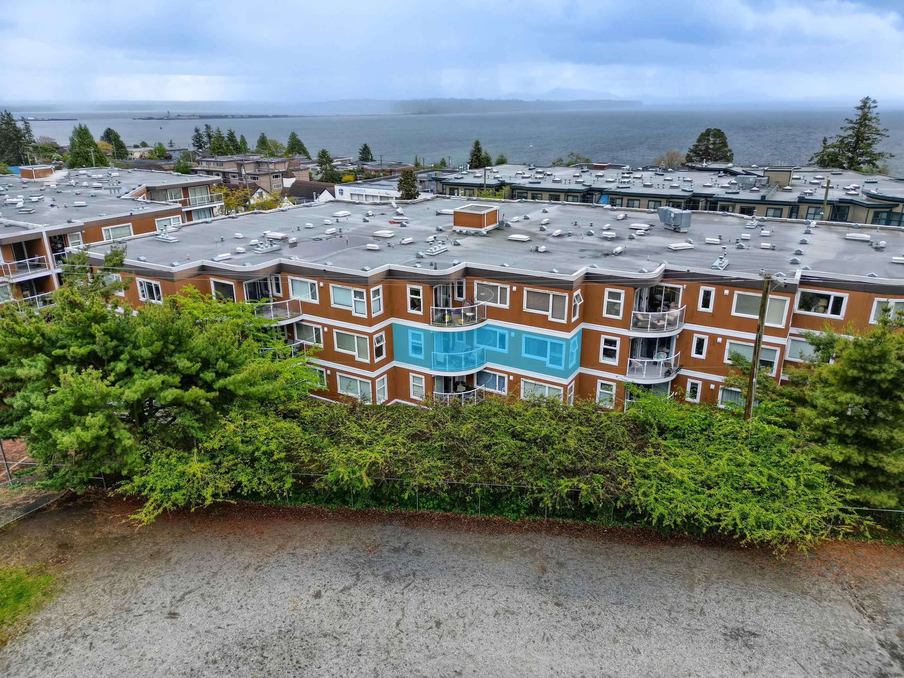 15213 Pacific Avenue #205