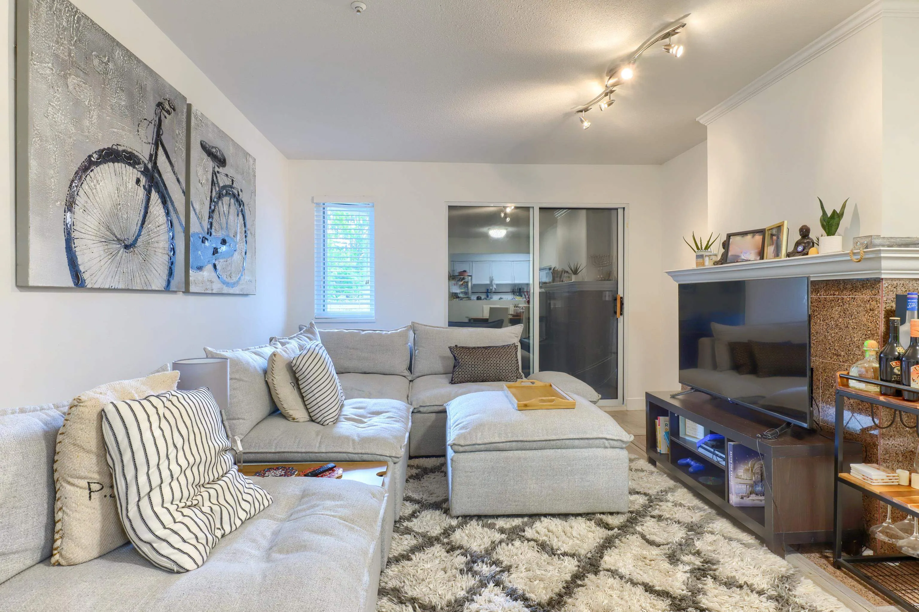 15213 Pacific Avenue #205